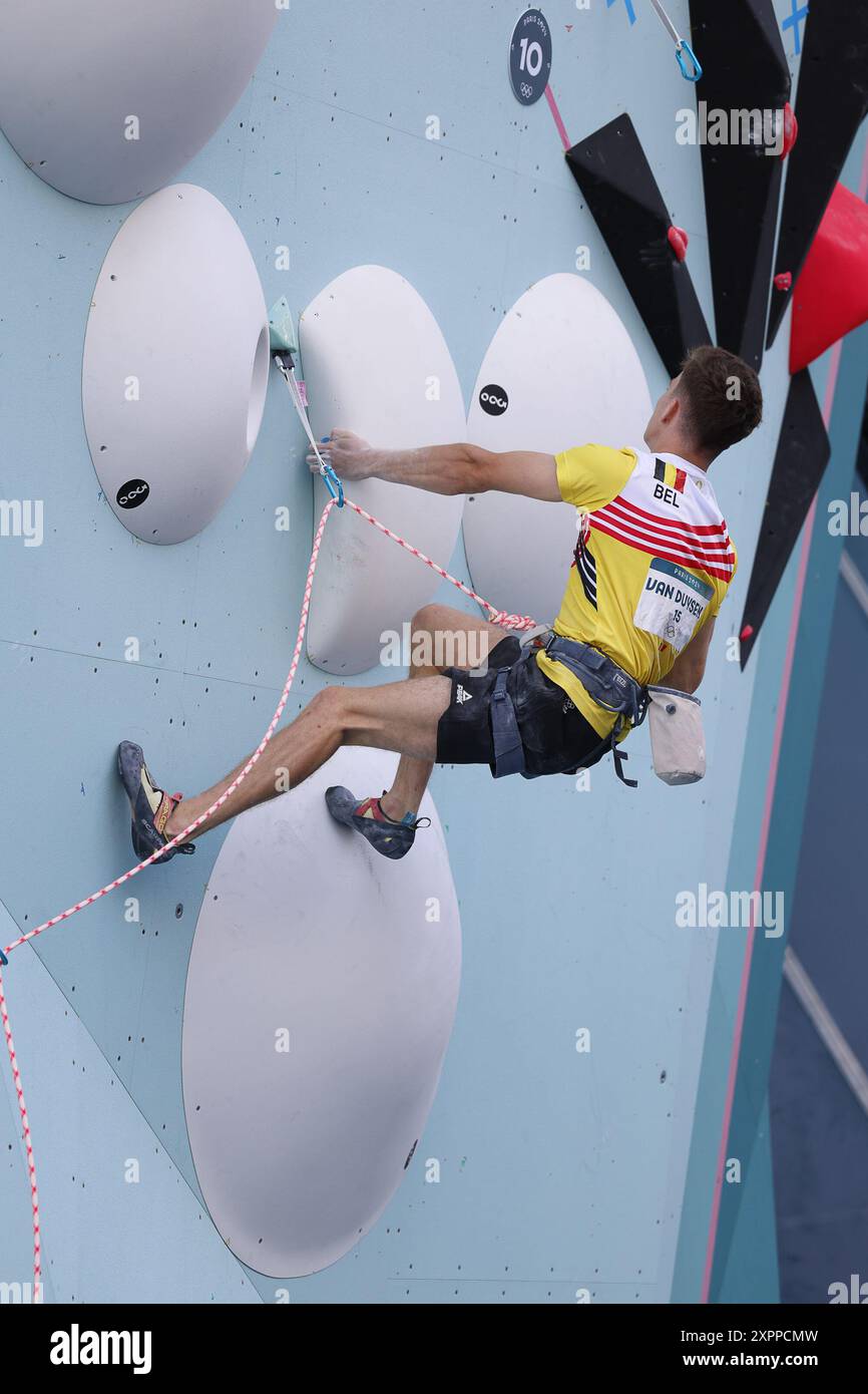 Van DUYSEN Hannes of Belgium Sport Climbing Men&#39;s Boulder &amp ; Lead, Lead de demi-finale aux Jeux Olympiques de Paris 2024 le 7 août 2024 au site d'escalade le Bourget Sport au Bourget, France Banque D'Images