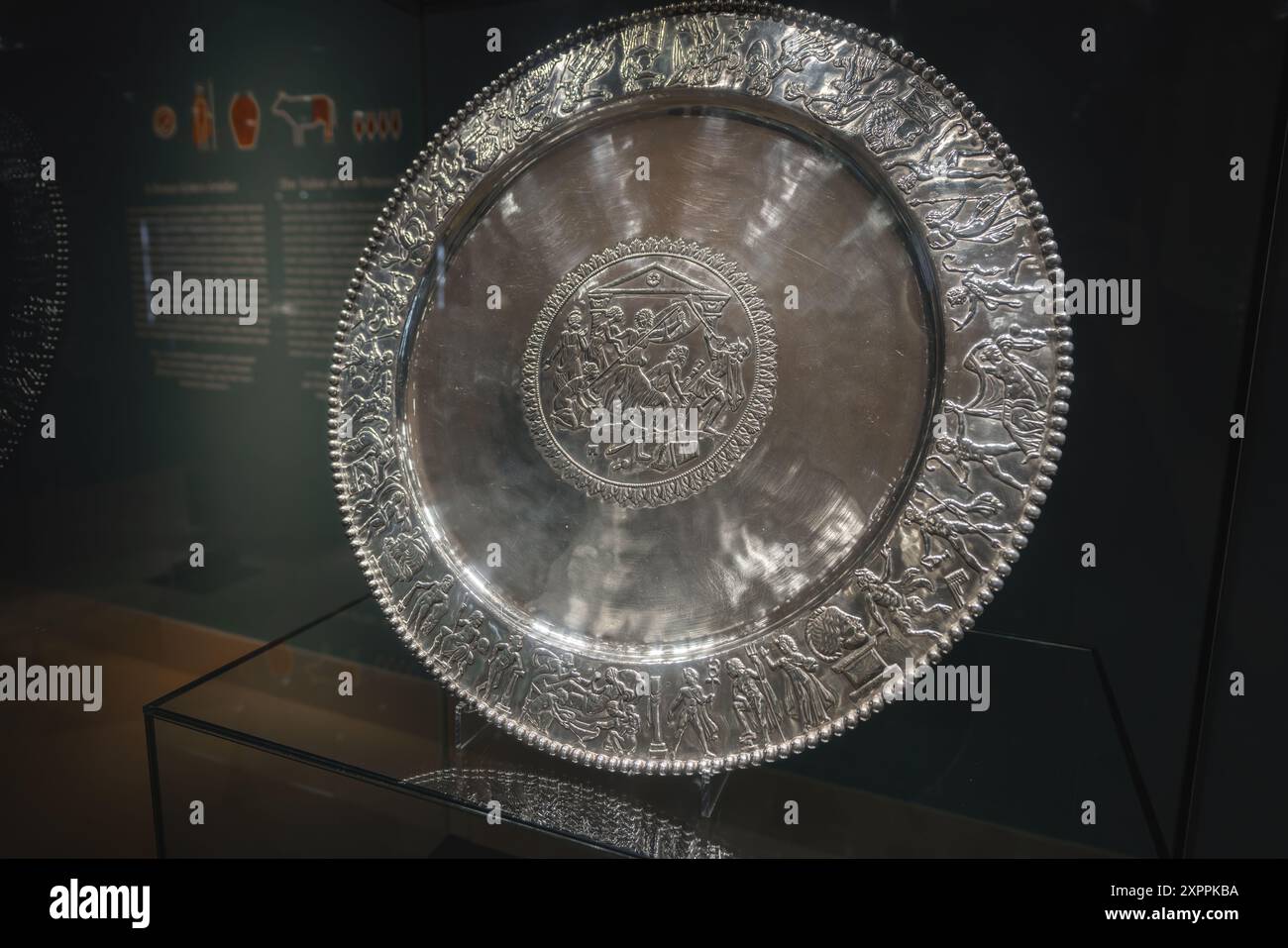 Plateau d'Achille - partie du Trésor de Seuso au Musée national hongrois - Budapest, Hongrie Banque D'Images
