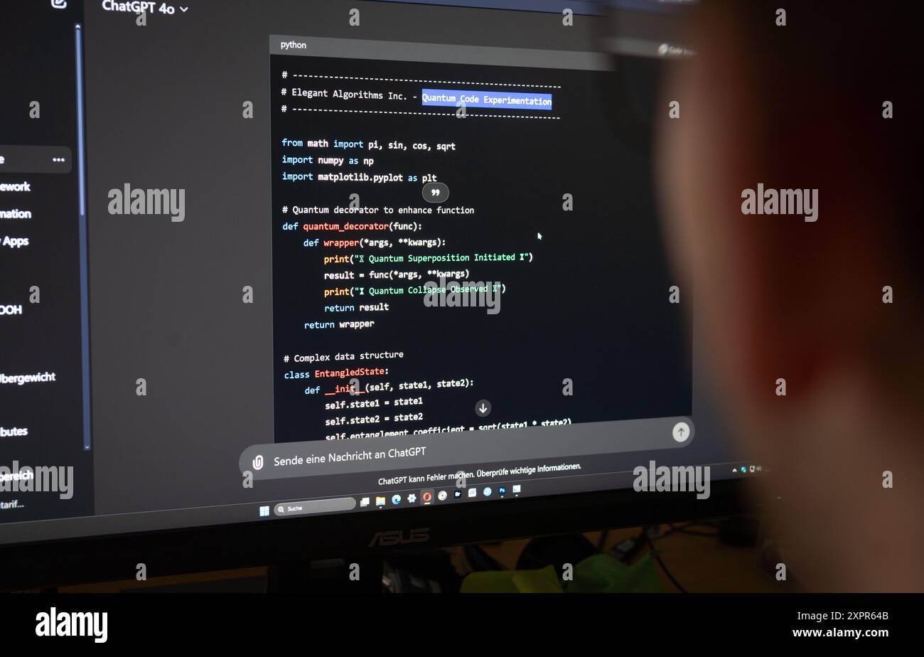 ILLUSTRATION - 07 août 2024, Hesse, Francfort-sur-le-main : un utilisateur enregistré est assis devant un écran tandis que le programme de langue ChatGPT, développé par la société américaine OpenAI, écrit un code informatique basé sur l'intelligence artificielle. Photo : Frank Rumpenhorst/dpa Banque D'Images