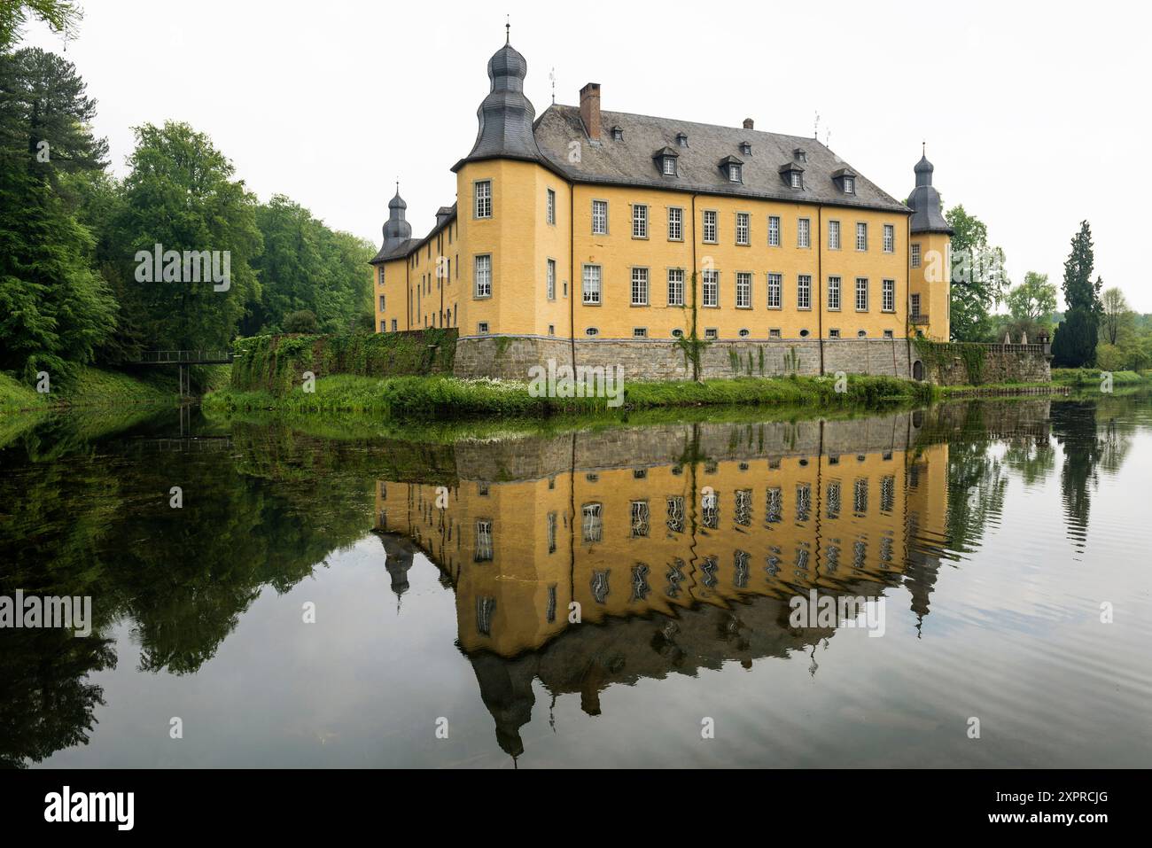 Château à douves, Château de Dyck, Jüchen, Bas-Rhin, Rhénanie du Nord-Westphalie, Allemagne Banque D'Images