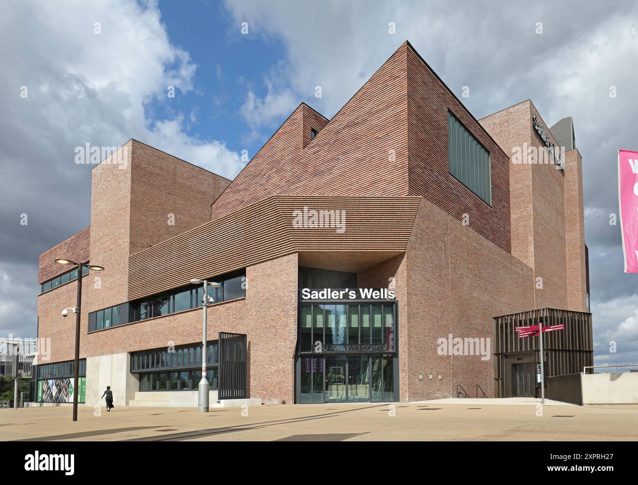 Sadlers Wells East, le nouveau complexe théâtral et studio de Stratford Waterfront dans le parc olympique Queen Elizabeth à Londres, au Royaume-Uni. Vue extérieure. Banque D'Images