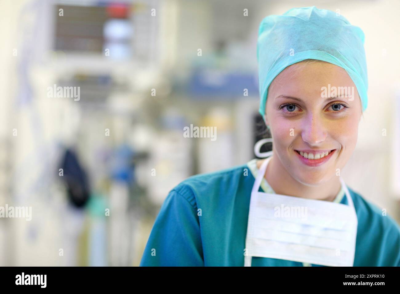 Chirurgien, chirurgie, salle d'opération, Hôpital Onkologikoa, Institut d'oncologie, centre de cas pour la prévention, le diagnostic et le traitement du cancer, Donostia, S. Banque D'Images Chirurgien, chirurgie, salle d'opération, Hôpital Onkologikoa, Institut d'oncologie, centre de cas pour la prévention, le diagnostic et le traitement du cancer, Donostia, S. Banque D'Images
