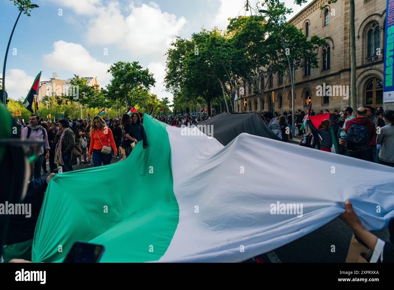 barcelone, espagne - 7 mai 2024 : participation à une manifestation pacifique pour défendre la Palestine. Photo de haute qualité Banque D'Images