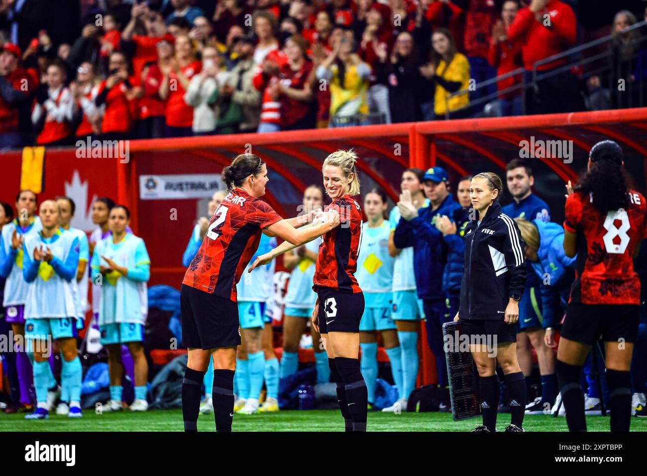 Match amical international de l’équipe féminine du Canada contre l’Australie avec Christine Sinclair et Sophie Schmidt préparées pour leur retraite du National Tea Banque D'Images