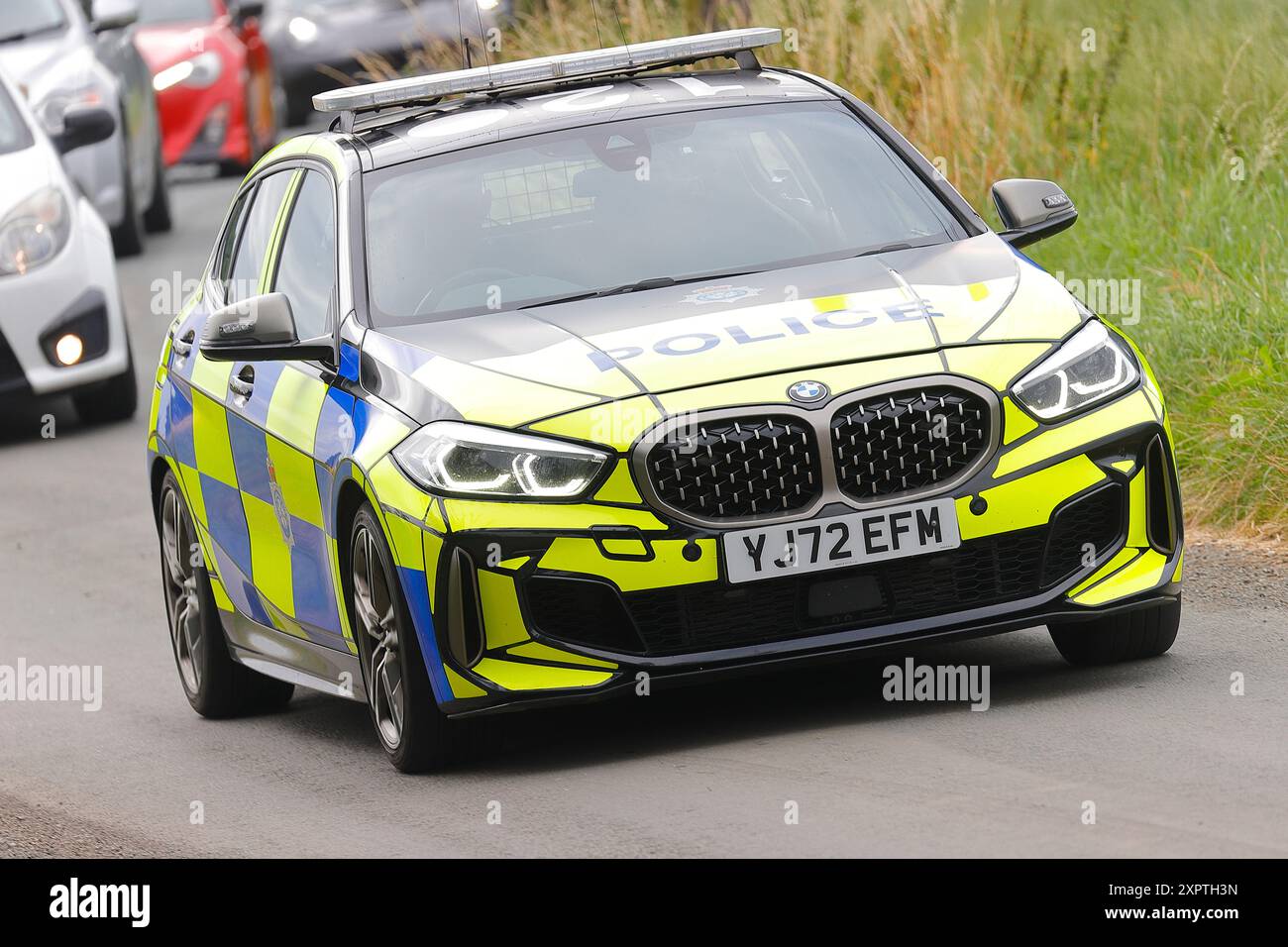 Une voiture de police BMW de la force de police du Yorkshire du Nord arrivant au salon Cops & car à l'automobiliste à Leeds, au Royaume-Uni Banque D'Images