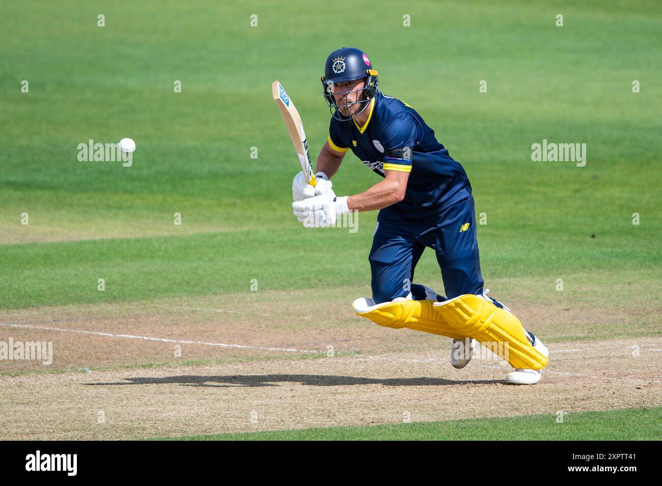 Southampton, Royaume-Uni. 07 août 2024. Joe Weatherley du Hampshire bat pendant le match de la Metro Bank One Day Cup entre le Hampshire et le Derbyshire à l'Utilita Bowl. Crédit : Dave Vokes/Alamy Live News Banque D'Images