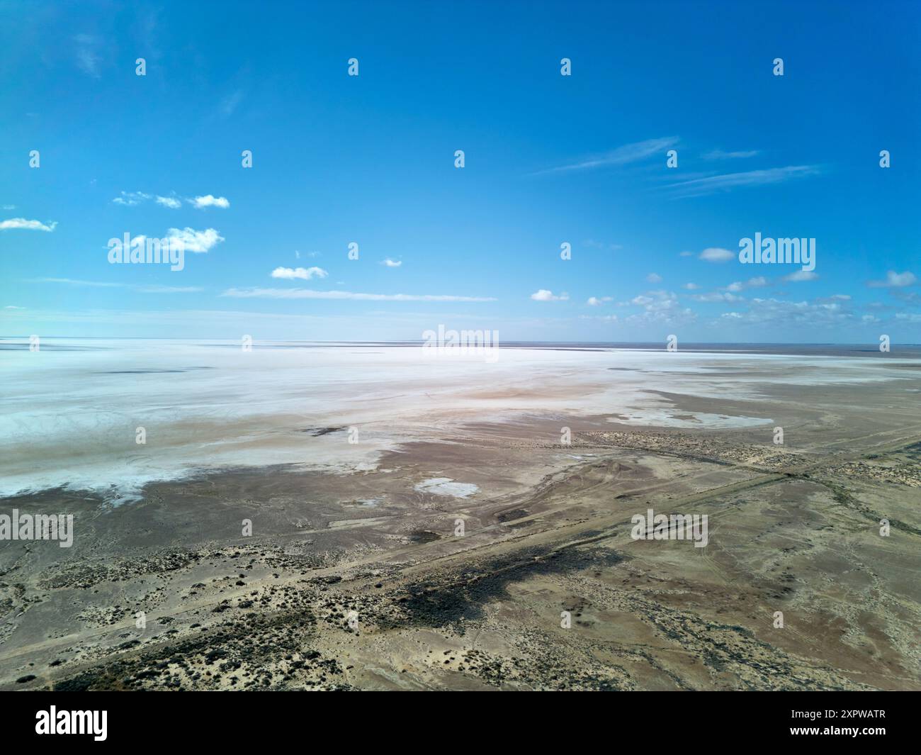 Lake Eyre South, Oodnadatta Track, Outback, Australie méridionale, Australie - aérien Banque D'Images
