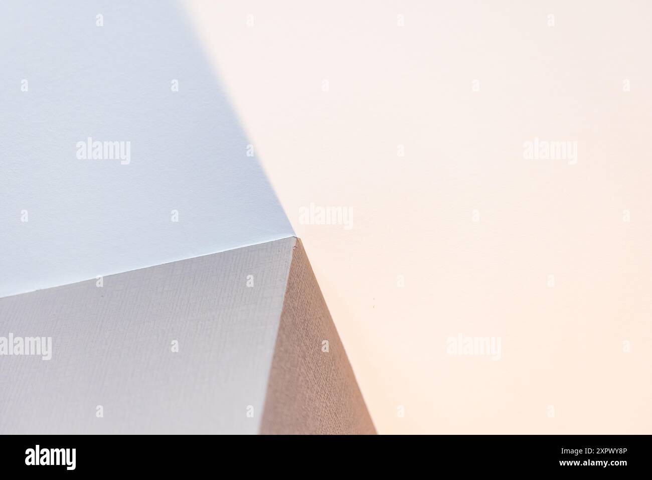 Fond d'architecture abstrait, design d'intérieur avec coin lumineux coloré Banque D'Images