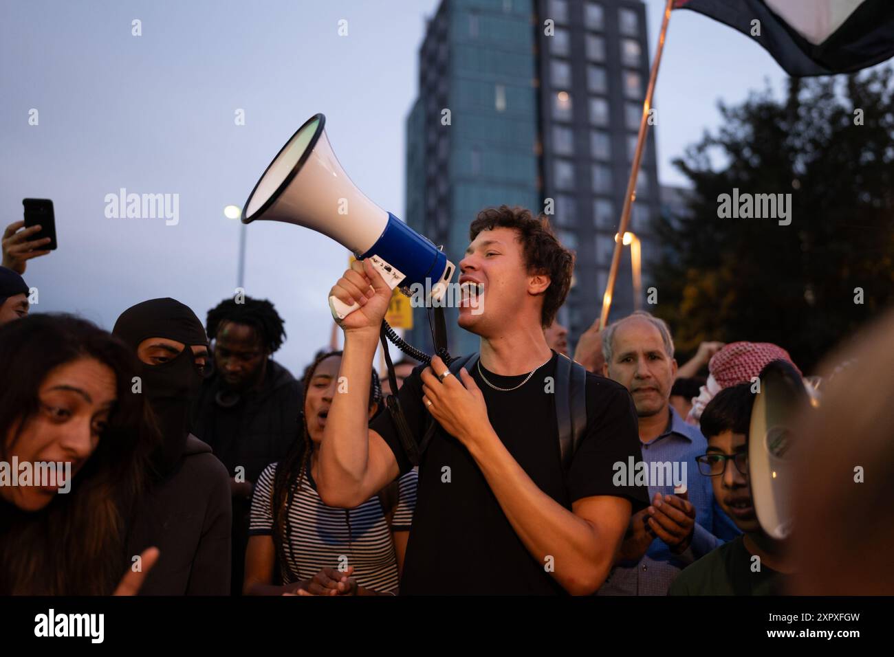 Londres / Royaume-Uni. 07 AOÛT 2024. Après une série de violences potentielles à travers l'Angleterre et le pays de Galles. Par l'extrême droite,. Des manifestants anti-racisme se sont rassemblés à Walthamstow pour avertir de toute violence potentielle. Aubrey Fagon Alamy Live News Banque D'Images