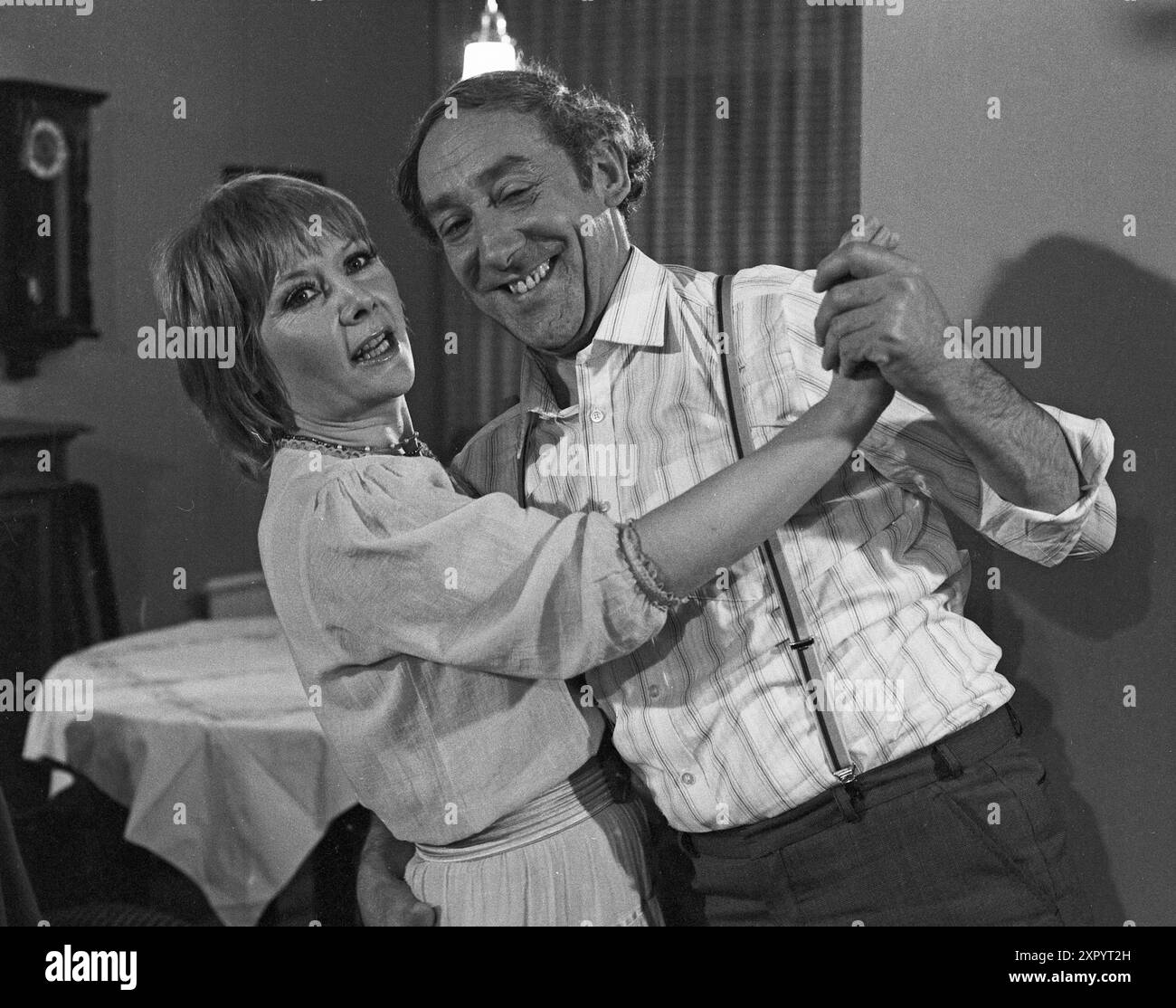 Mein Gott, Willi, Fernsehfilm von Ralf Gregan, 1980, Szene : Rotraud Schindler, Dieter Hallervorden Banque D'Images