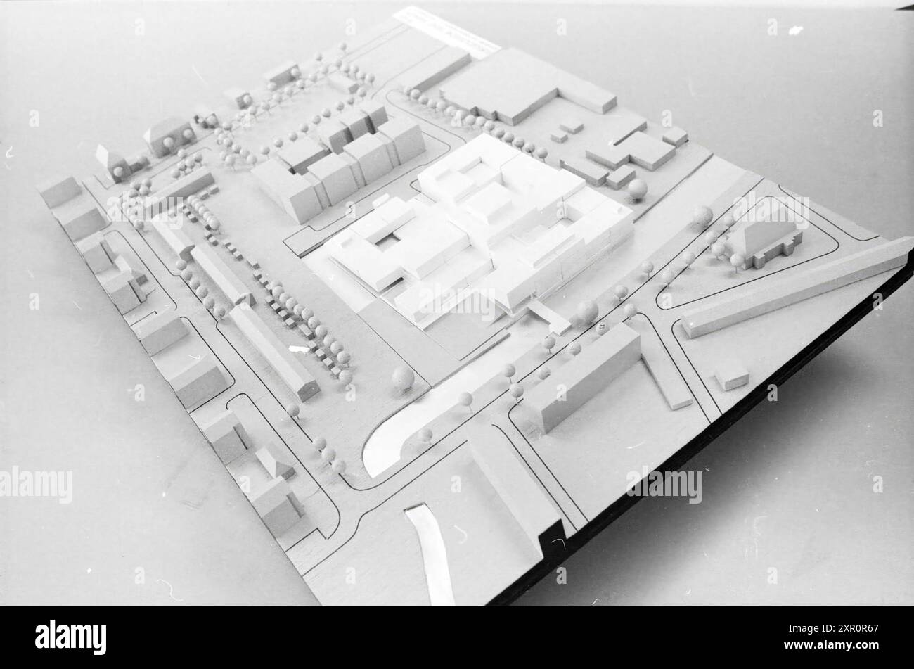 Plan de construction modèle Haarlem Government Buildings Agency, Model, Haarlem, pays-Bas, 08-03-1988, Whizgle Dutch News : des images historiques sur mesure pour l'avenir. Explorez le passé néerlandais avec des perspectives modernes grâce à des images d'agences néerlandaises. Concilier les événements d'hier avec les perspectives de demain. Embarquez pour un voyage intemporel avec des histoires qui façonnent notre avenir. Banque D'Images
