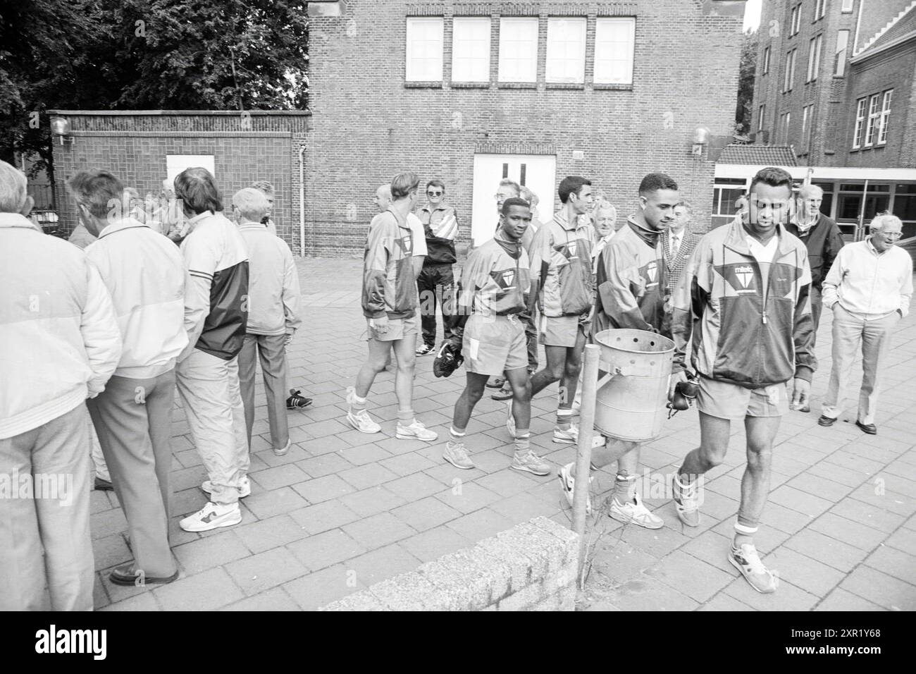 Première formation Telstar, 04-07-1993, Whizgle Dutch News : des images historiques sur mesure pour l'avenir. Explorez le passé néerlandais avec des perspectives modernes grâce à des images d'agences néerlandaises. Concilier les événements d'hier avec les perspectives de demain. Embarquez pour un voyage intemporel avec des histoires qui façonnent notre avenir. Banque D'Images