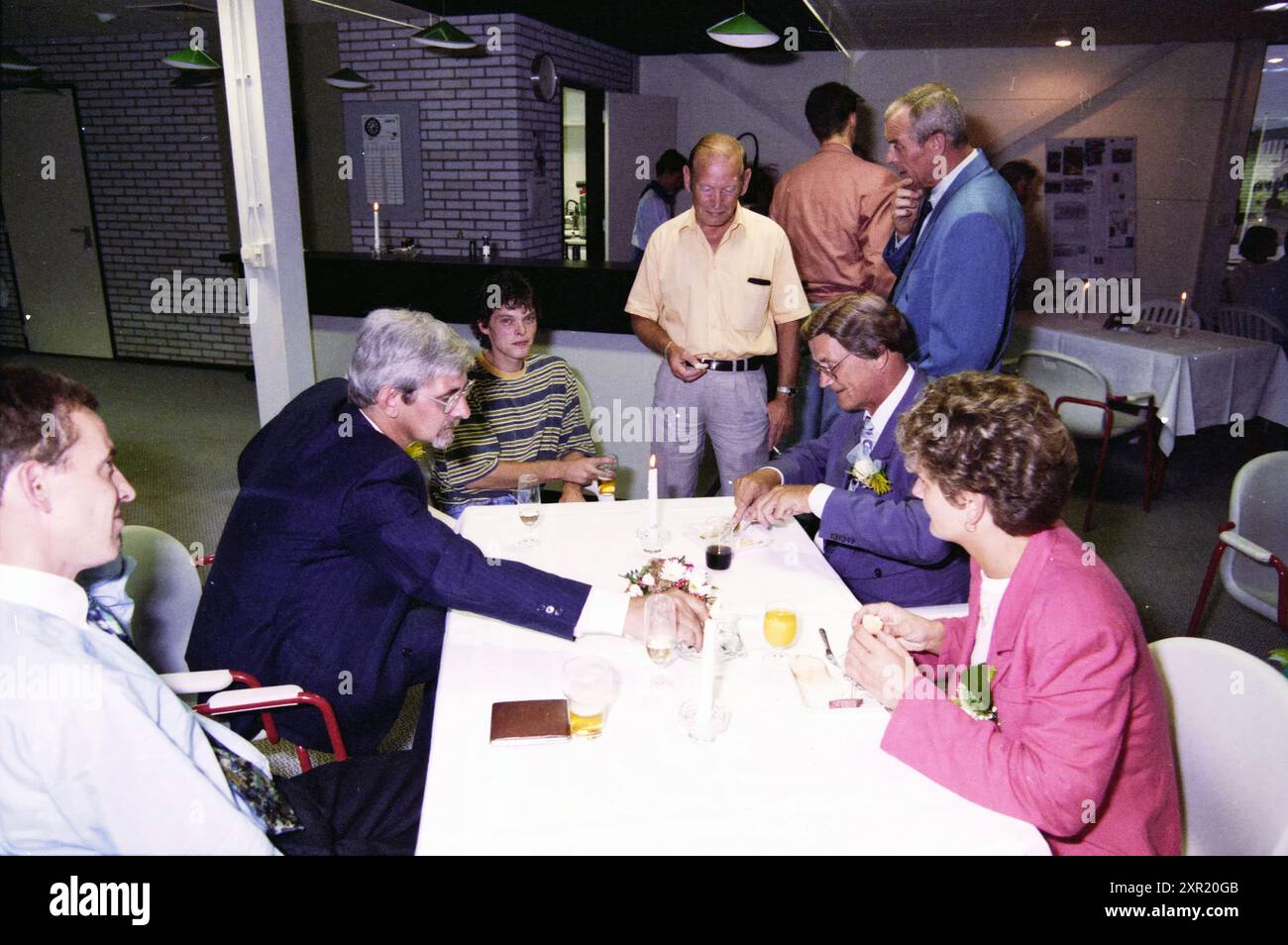 Réception, Whizgle Dutch News : des images historiques sur mesure pour l'avenir. Explorez le passé néerlandais avec des perspectives modernes grâce à des images d'agences néerlandaises. Concilier les événements d'hier avec les perspectives de demain. Embarquez pour un voyage intemporel avec des histoires qui façonnent notre avenir. Banque D'Images