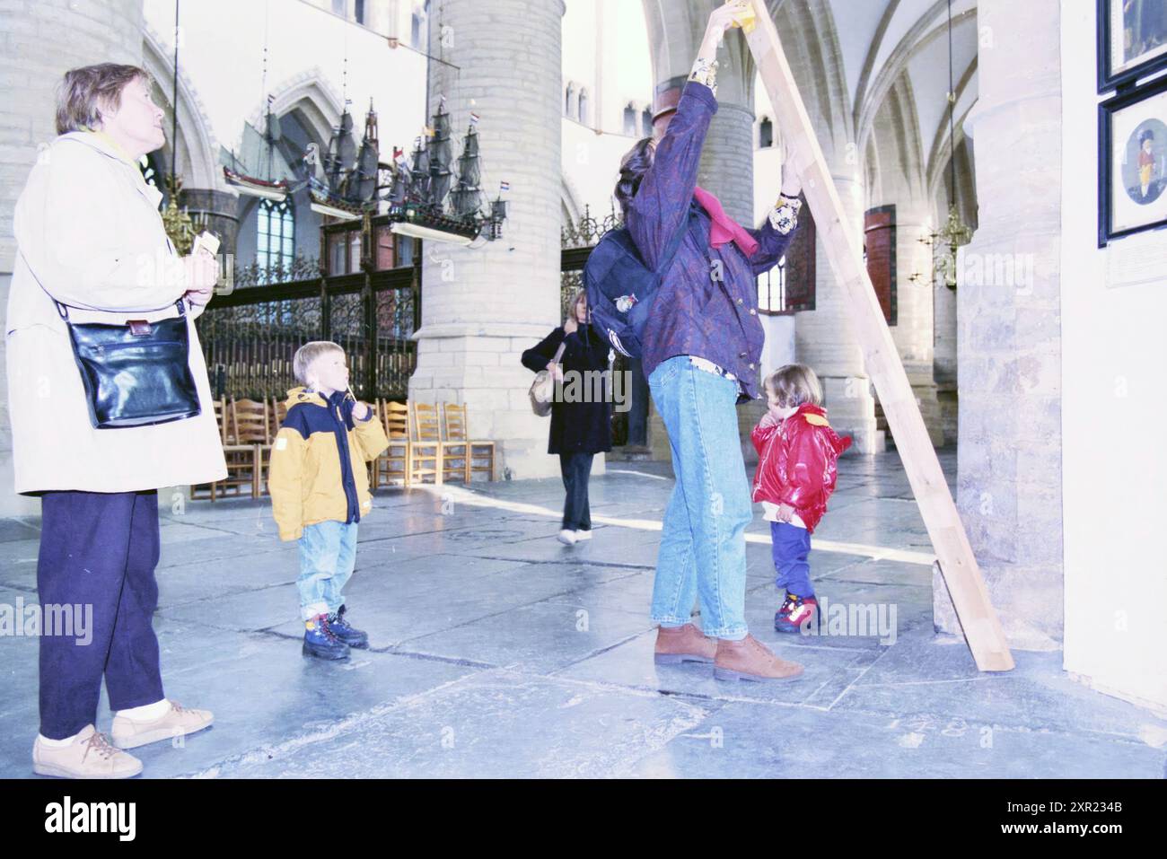 Puzzle Treasure Hunt Grote Kerk Haarlem, Haarlem, pays-Bas, 18-10-1998, Whizgle Dutch News : des images historiques sur mesure pour l'avenir. Explorez le passé néerlandais avec des perspectives modernes grâce à des images d'agences néerlandaises. Concilier les événements d'hier avec les perspectives de demain. Embarquez pour un voyage intemporel avec des histoires qui façonnent notre avenir. Banque D'Images