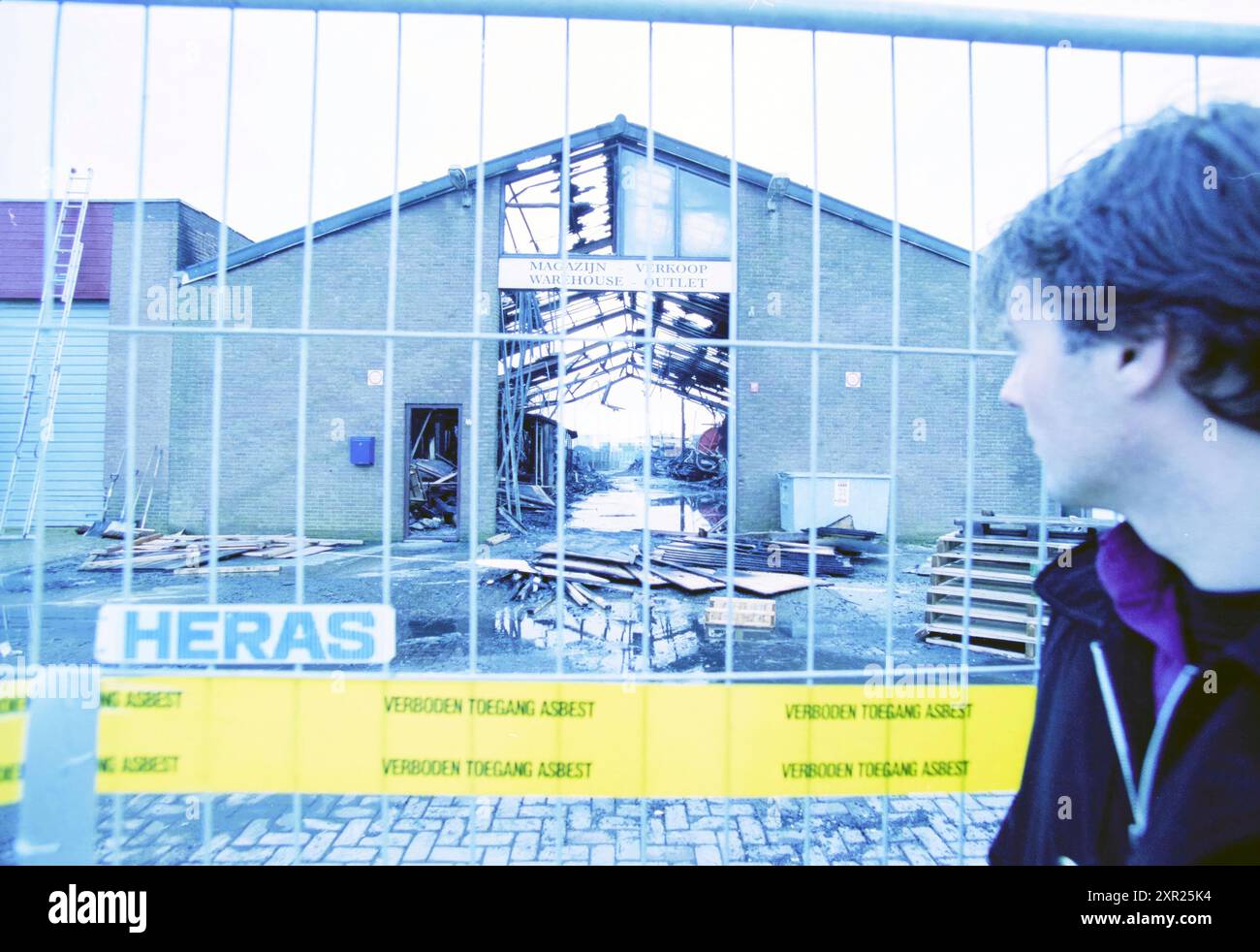 Duncan Stutterheim, IJmuiden, IJmuiden, pays-Bas, 04-12-2002, Whizgle Dutch News : des images historiques sur mesure pour l'avenir. Explorez le passé néerlandais avec des perspectives modernes grâce à des images d'agences néerlandaises. Concilier les événements d'hier avec les perspectives de demain. Embarquez pour un voyage intemporel avec des histoires qui façonnent notre avenir. Banque D'Images Duncan Stutterheim, IJmuiden, IJmuiden, pays-Bas, 04-12-2002, Whizgle Dutch News : des images historiques sur mesure pour l'avenir. Explorez le passé néerlandais avec des perspectives modernes grâce à des images d'agences néerlandaises. Concilier les événements d'hier avec les perspectives de demain. Embarquez pour un voyage intemporel avec des histoires qui façonnent notre avenir. Banque D'Images