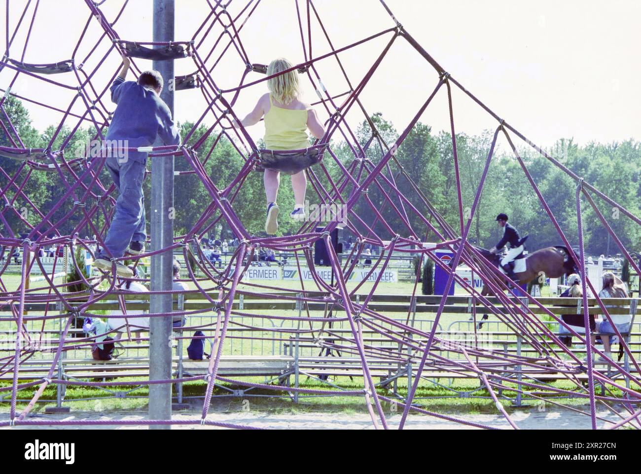 Evénement hippique, Hoofddorp, pays-Bas, 16-06-2000, Whizgle Dutch News : des images historiques sur mesure pour l'avenir. Explorez le passé néerlandais avec des perspectives modernes grâce à des images d'agences néerlandaises. Concilier les événements d'hier avec les perspectives de demain. Embarquez pour un voyage intemporel avec des histoires qui façonnent notre avenir. Banque D'Images