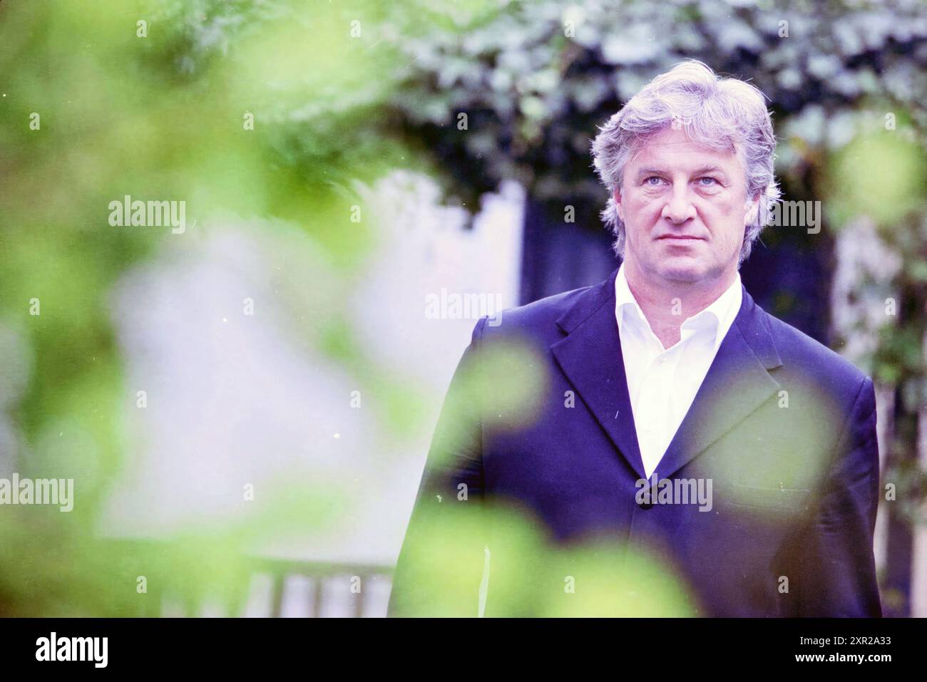 Mr. Galesloot, Bloemendaal, 04-12-2002, Whizgle Dutch News : des images historiques sur mesure pour l'avenir. Explorez le passé néerlandais avec des perspectives modernes grâce à des images d'agences néerlandaises. Concilier les événements d'hier avec les perspectives de demain. Embarquez pour un voyage intemporel avec des histoires qui façonnent notre avenir. Banque D'Images Mr. Galesloot, Bloemendaal, 04-12-2002, Whizgle Dutch News : des images historiques sur mesure pour l'avenir. Explorez le passé néerlandais avec des perspectives modernes grâce à des images d'agences néerlandaises. Concilier les événements d'hier avec les perspectives de demain. Embarquez pour un voyage intemporel avec des histoires qui façonnent notre avenir. Banque D'Images