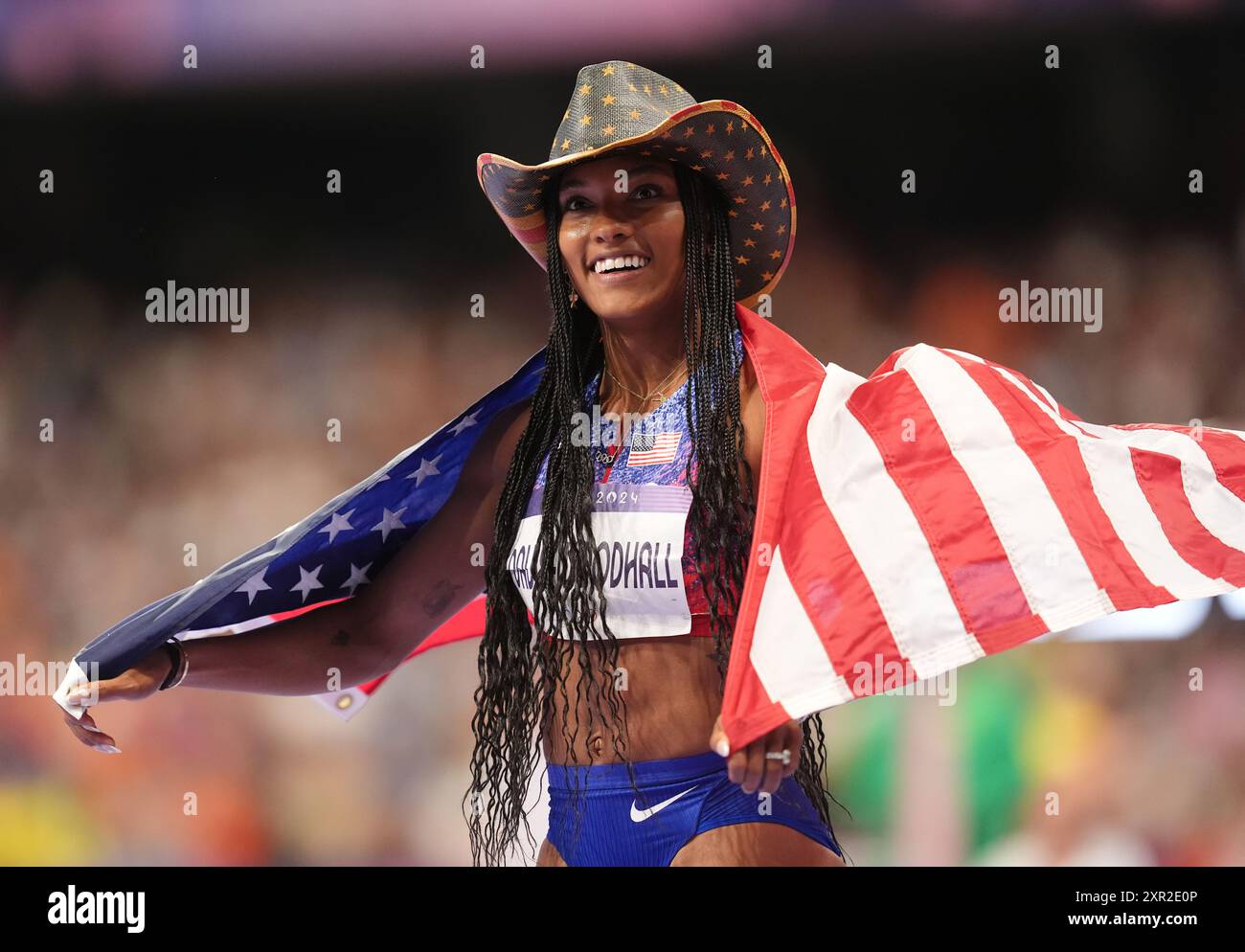 La américaine Tara Davis-Woodhall célèbre la victoire de la finale de saut en longueur féminine au stade de France le treizième jour des Jeux Olympiques de Paris 2024 en France. Date de la photo : jeudi 8 août 2024. Banque D'Images