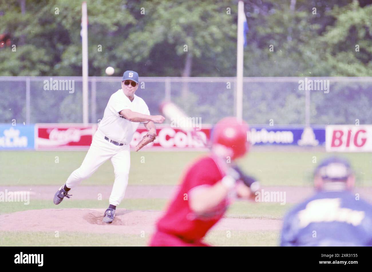 Semaine du baseball : Angelo S, Haarlem, Sportweg, pays-Bas, 01-07-1996, Whizgle Dutch News : des images historiques sur mesure pour l'avenir. Explorez le passé néerlandais avec des perspectives modernes grâce à des images d'agences néerlandaises. Concilier les événements d'hier avec les perspectives de demain. Embarquez pour un voyage intemporel avec des histoires qui façonnent notre avenir. Banque D'Images