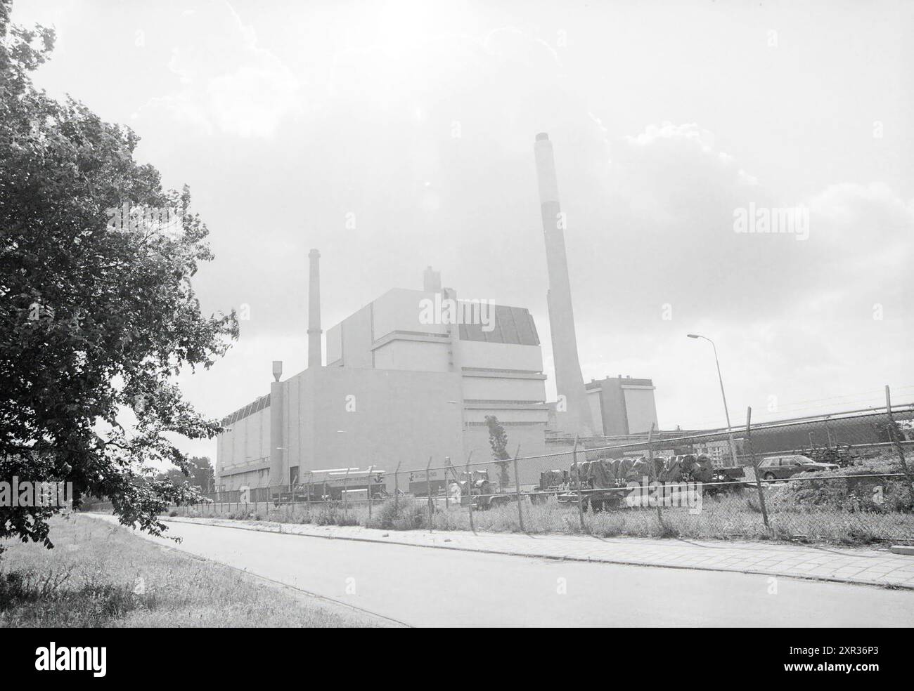 U.N.A. centrale, Velsen-Noord, Velsen-Noord, 21-06-1990, Whizgle Dutch News : des images historiques sur mesure pour l'avenir. Explorez le passé néerlandais avec des perspectives modernes grâce à des images d'agences néerlandaises. Concilier les événements d'hier avec les perspectives de demain. Embarquez pour un voyage intemporel avec des histoires qui façonnent notre avenir. Banque D'Images