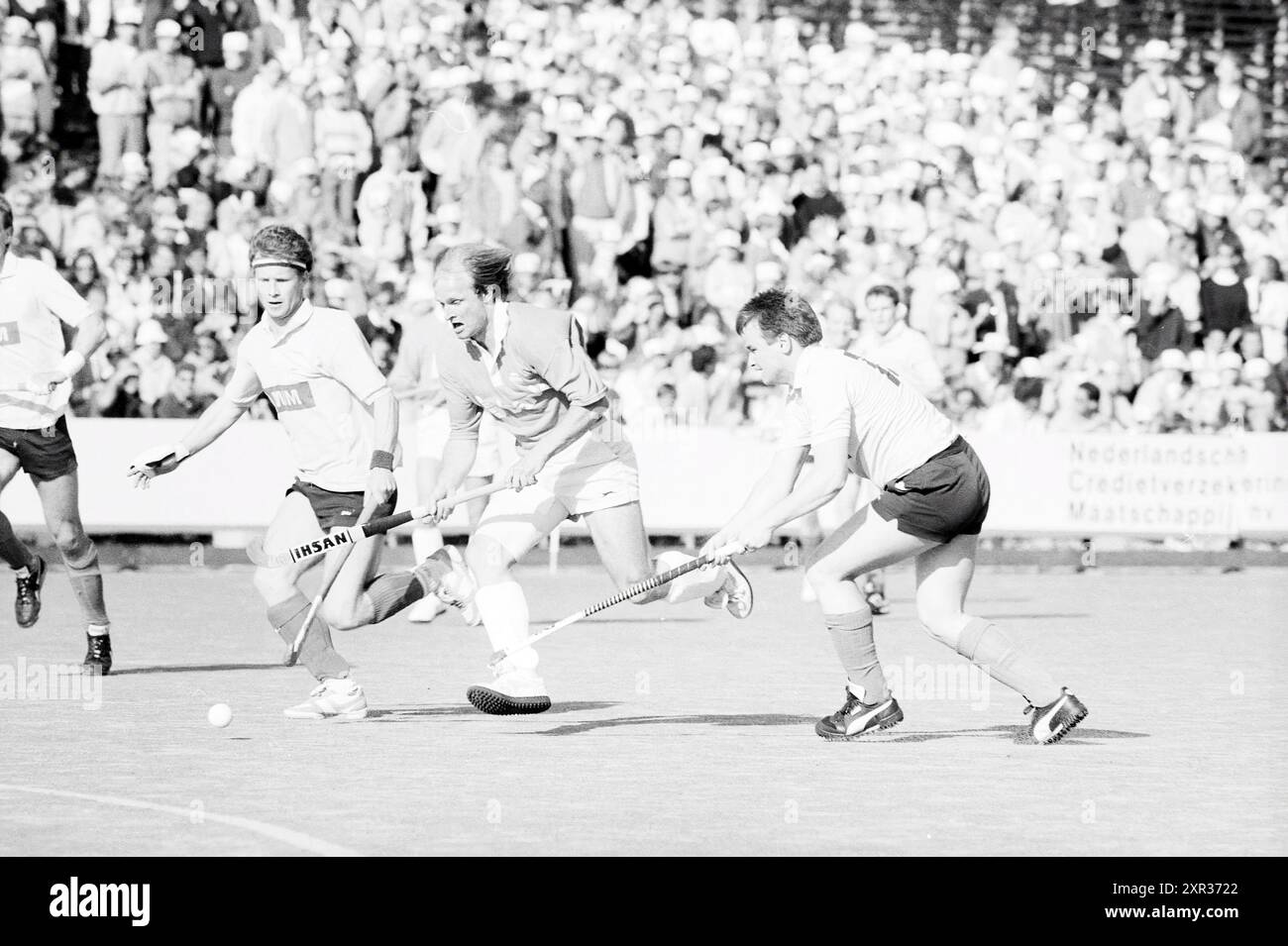 Bloemendaal- Édimbourg, Hockey, 20-05-1988, Whizgle Dutch News : des images historiques sur mesure pour l'avenir. Explorez le passé néerlandais avec des perspectives modernes grâce à des images d'agences néerlandaises. Concilier les événements d'hier avec les perspectives de demain. Embarquez pour un voyage intemporel avec des histoires qui façonnent notre avenir. Banque D'Images