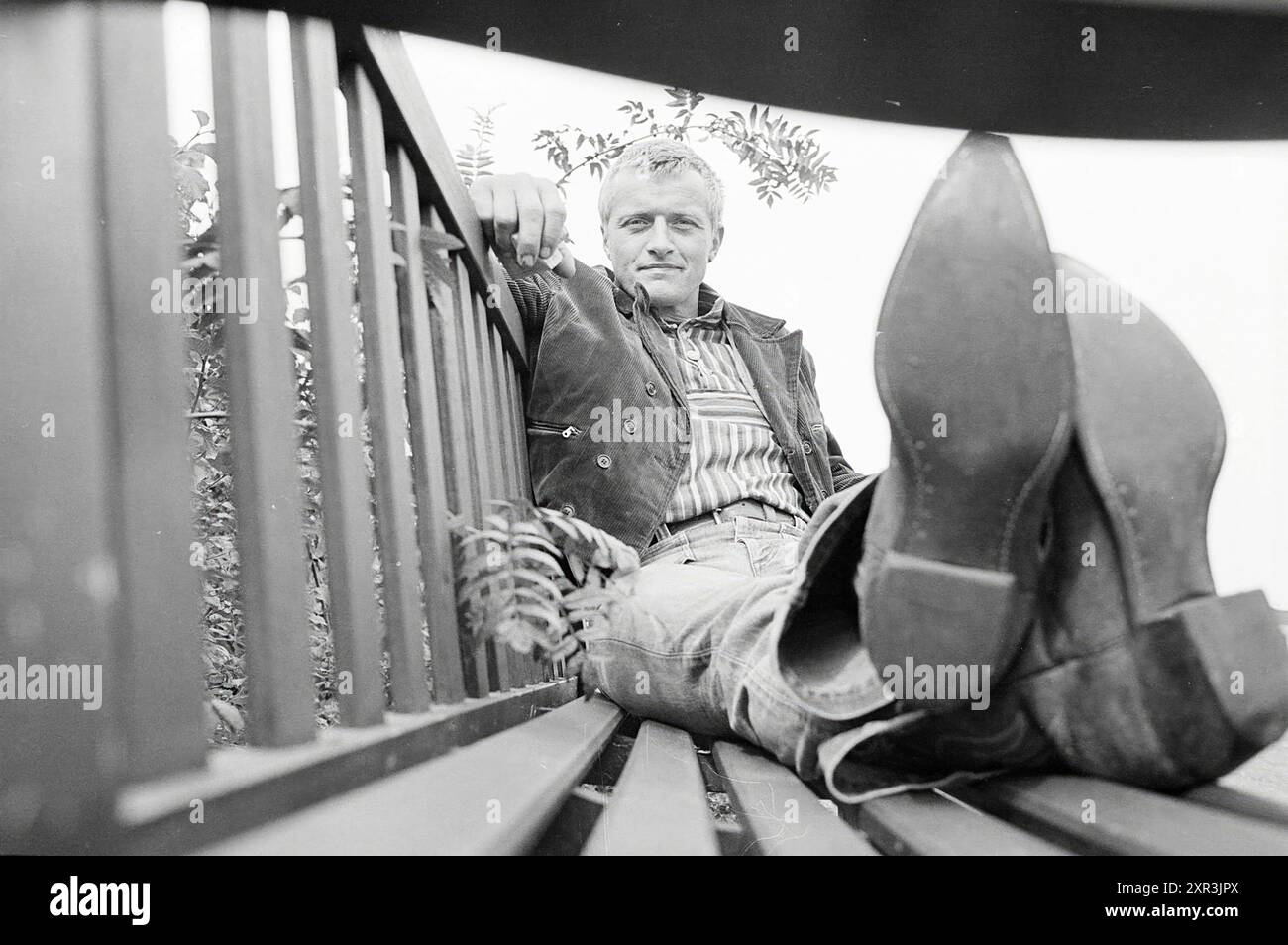 Rutger Hauer acteur, tournage, tournage, 19-08-1977, Whizgle Dutch News : images historiques sur mesure pour l'avenir. Explorez le passé néerlandais avec des perspectives modernes grâce à des images d'agences néerlandaises. Concilier les événements d'hier avec les perspectives de demain. Embarquez pour un voyage intemporel avec des histoires qui façonnent notre avenir. Banque D'Images