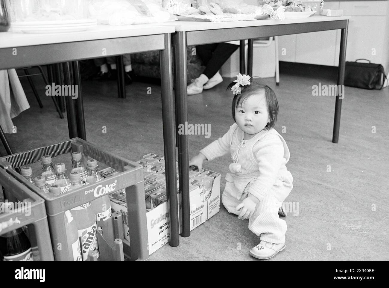 Ouverture du centre éducatif de garde d'enfants, 28-03-1993, Whizgle Dutch News : images historiques adaptées pour l'avenir. Explorez le passé néerlandais avec des perspectives modernes grâce à des images d'agences néerlandaises. Concilier les événements d'hier avec les perspectives de demain. Embarquez pour un voyage intemporel avec des histoires qui façonnent notre avenir. Banque D'Images