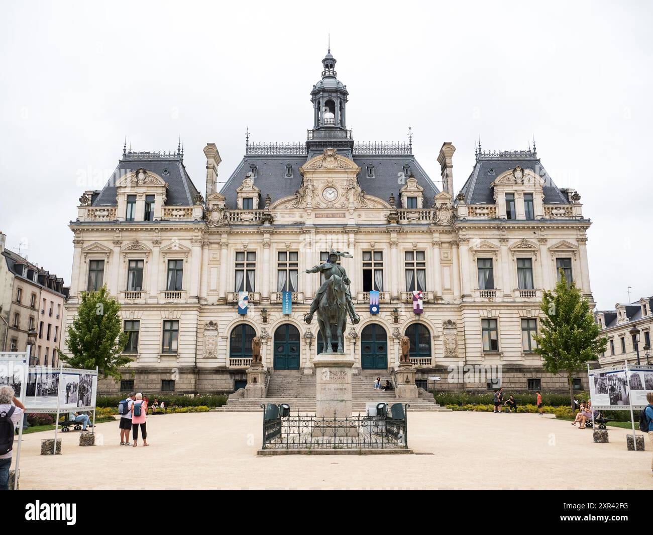 Vannes, France : 6 août 2024 : place de la République à vannes, Bretagne française, France Banque D'Images