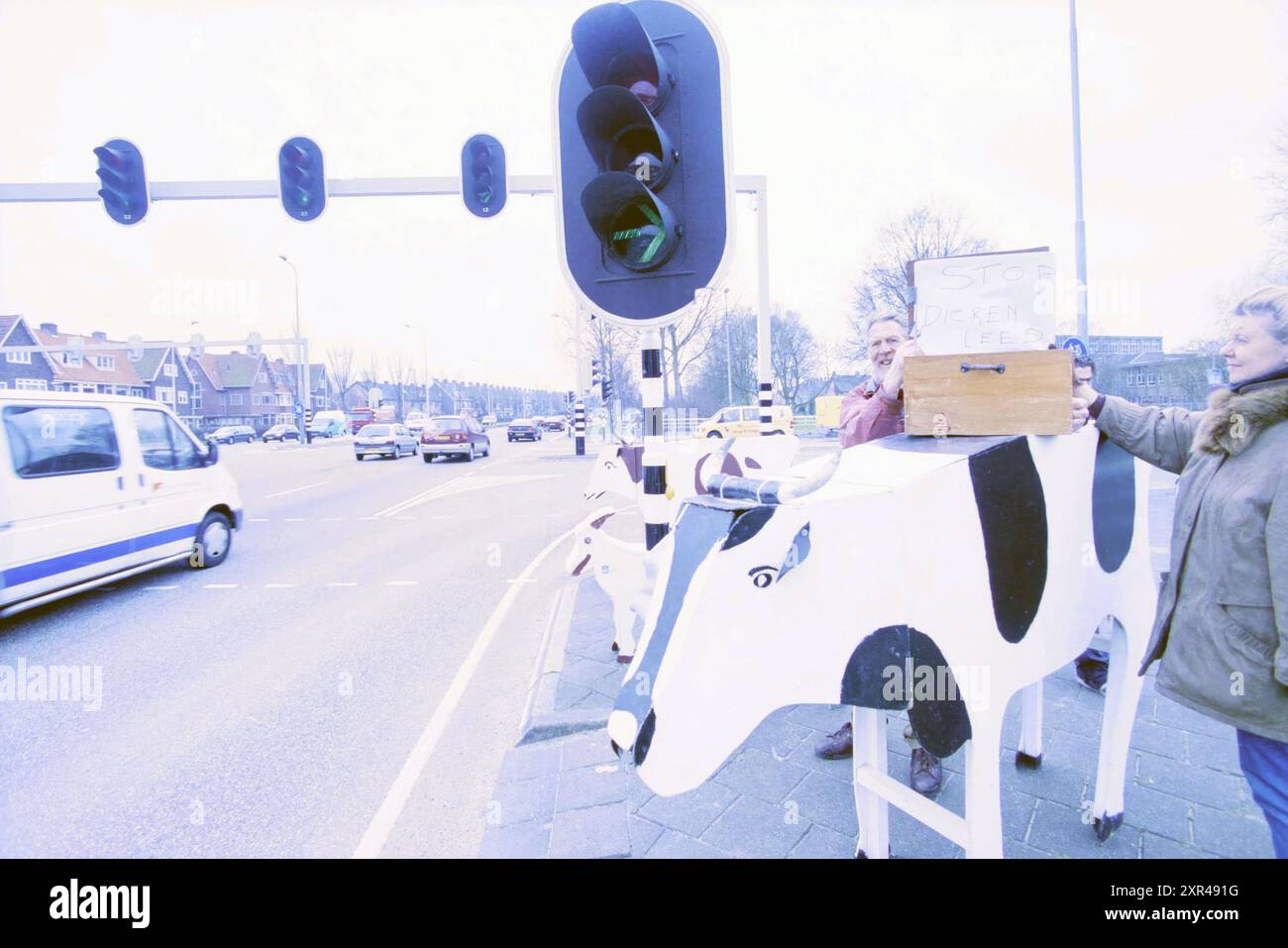 Protest MKZ, Haarlem [fièvre aphteuse], Haarlem, pays-Bas, 26-03-2001, Whizgle Dutch News : des images historiques adaptées à l'avenir. Explorez le passé néerlandais avec des perspectives modernes grâce à des images d'agences néerlandaises. Concilier les événements d'hier avec les perspectives de demain. Embarquez pour un voyage intemporel avec des histoires qui façonnent notre avenir. Banque D'Images