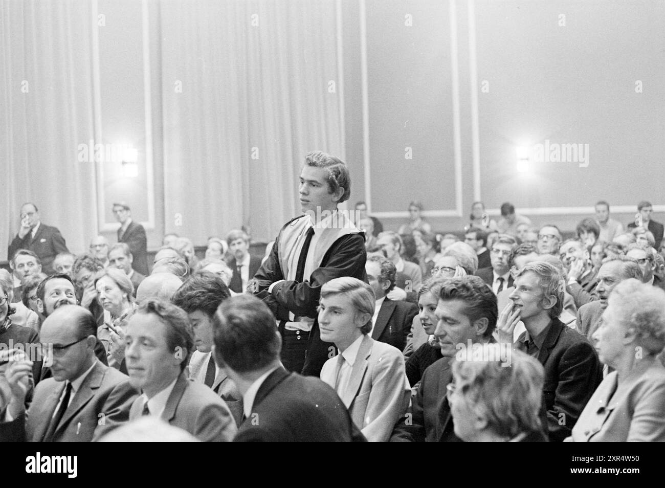 Teach-in City Center, Meetings, 24-10-1969, Whizgle Dutch News : images historiques sur mesure pour l'avenir. Explorez le passé néerlandais avec des perspectives modernes grâce à des images d'agences néerlandaises. Concilier les événements d'hier avec les perspectives de demain. Embarquez pour un voyage intemporel avec des histoires qui façonnent notre avenir. Banque D'Images