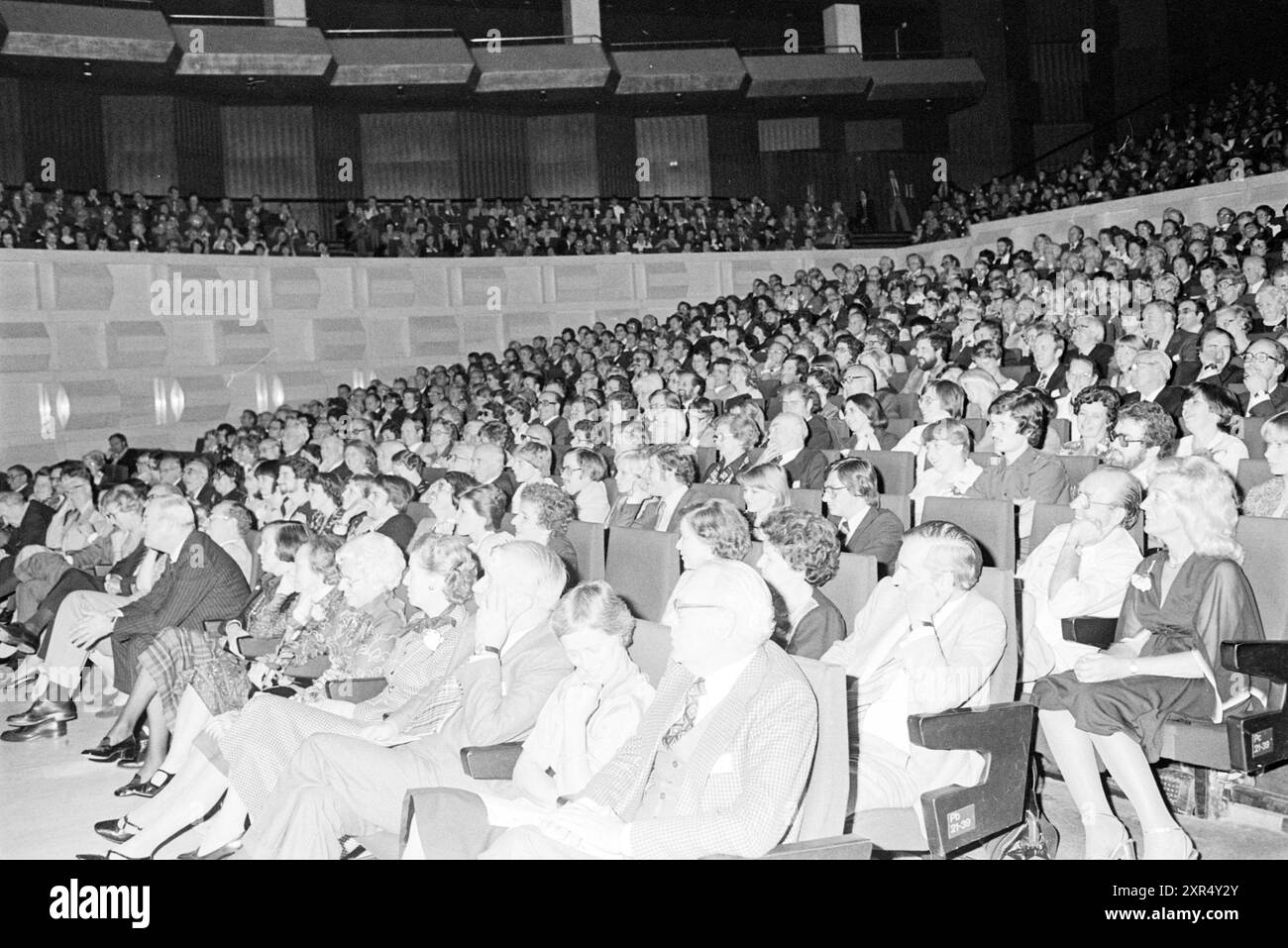 50e anniversaire de CBR, personnel du parti, C.B.R., 08-10-1977, Whizgle Dutch News : images historiques sur mesure pour l'avenir. Explorez le passé néerlandais avec des perspectives modernes grâce à des images d'agences néerlandaises. Concilier les événements d'hier avec les perspectives de demain. Embarquez pour un voyage intemporel avec des histoires qui façonnent notre avenir. Banque D'Images