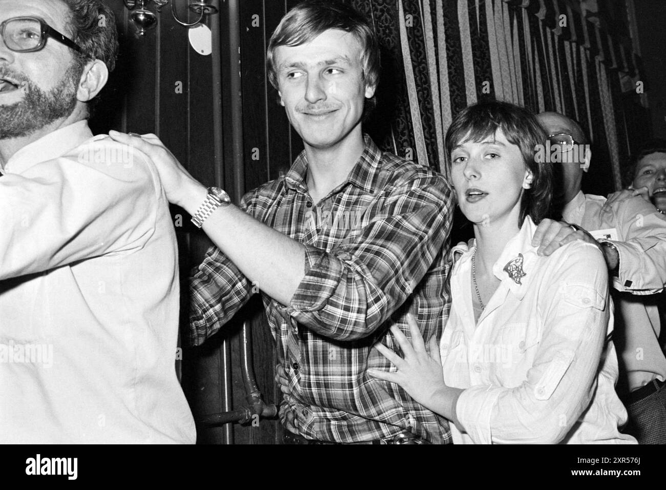 Mariage de Frise occidentale, 23-03-1980, Whizgle Dutch News : images historiques sur mesure pour l'avenir. Explorez le passé néerlandais avec des perspectives modernes grâce à des images d'agences néerlandaises. Concilier les événements d'hier avec les perspectives de demain. Embarquez pour un voyage intemporel avec des histoires qui façonnent notre avenir. Banque D'Images