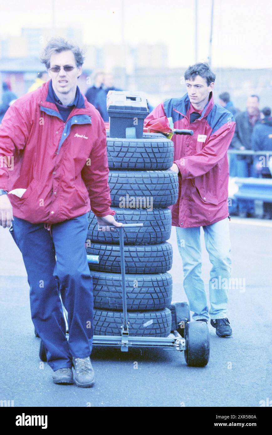 Pilote automobile Jeroen Bleekemolen, circuit de Zandvoort, Zandvoort, 12-04-1998, Whizgle Dutch News : des images historiques sur mesure pour l'avenir. Explorez le passé néerlandais avec des perspectives modernes grâce à des images d'agences néerlandaises. Concilier les événements d'hier avec les perspectives de demain. Embarquez pour un voyage intemporel avec des histoires qui façonnent notre avenir. Banque D'Images Pilote automobile Jeroen Bleekemolen, circuit de Zandvoort, Zandvoort, 12-04-1998, Whizgle Dutch News : des images historiques sur mesure pour l'avenir. Explorez le passé néerlandais avec des perspectives modernes grâce à des images d'agences néerlandaises. Concilier les événements d'hier avec les perspectives de demain. Embarquez pour un voyage intemporel avec des histoires qui façonnent notre avenir. Banque D'Images