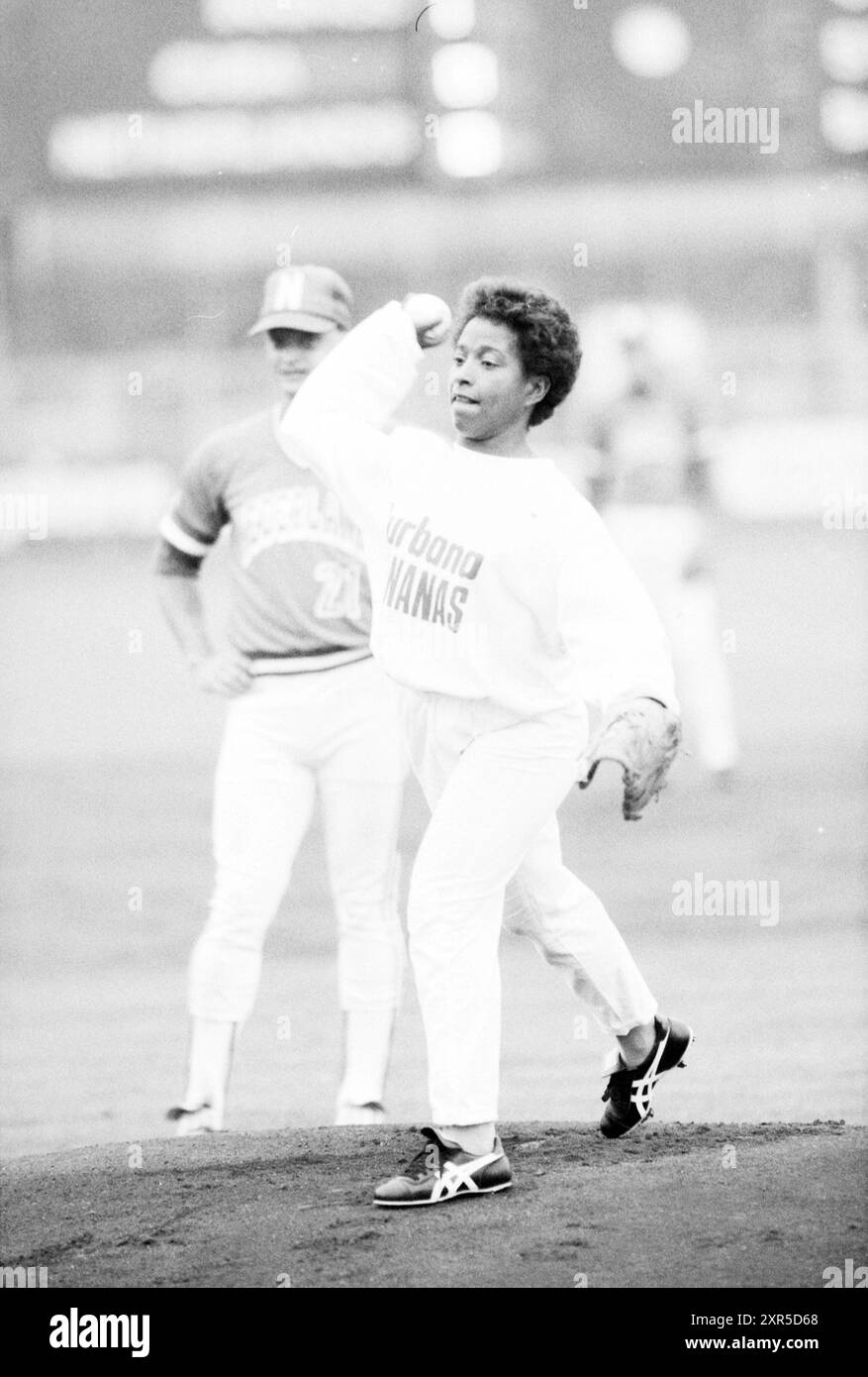 Pays-Bas-Cuba, Gerlach Halderman, Championnats du monde de baseball 1986, 25-07-1986, Whizgle Dutch News : des images historiques sur mesure pour l'avenir. Explorez le passé néerlandais avec des perspectives modernes grâce à des images d'agences néerlandaises. Concilier les événements d'hier avec les perspectives de demain. Embarquez pour un voyage intemporel avec des histoires qui façonnent notre avenir. Banque D'Images