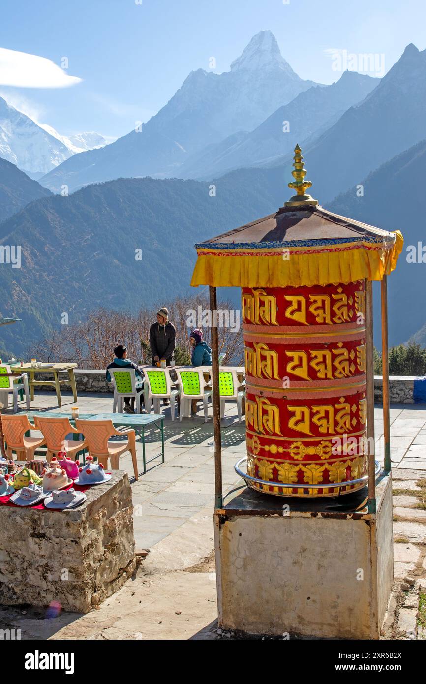 Vue sur Ama Dablam depuis Kyangjuma le long du trek du camp de base de l'Everest Banque D'Images Vue sur Ama Dablam depuis Kyangjuma le long du trek du camp de base de l'Everest Banque D'Images