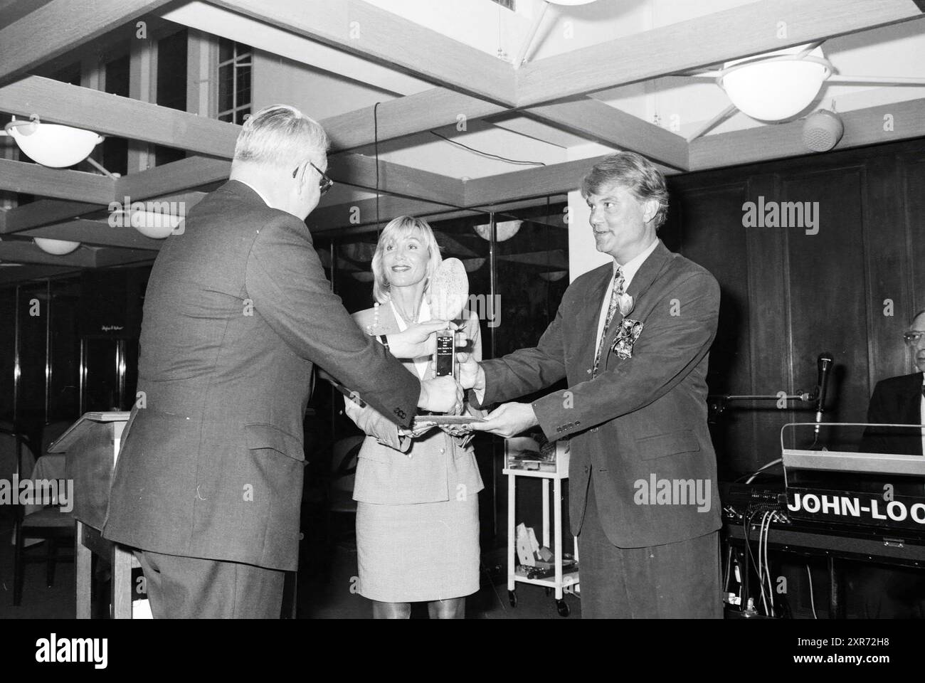 Entrepreneur de l'année, Haarlem, pays-Bas, 21-04-1991, Whizgle Dutch News : images historiques sur mesure pour l'avenir. Explorez le passé néerlandais avec des perspectives modernes grâce à des images d'agences néerlandaises. Concilier les événements d'hier avec les perspectives de demain. Embarquez pour un voyage intemporel avec des histoires qui façonnent notre avenir. Banque D'Images