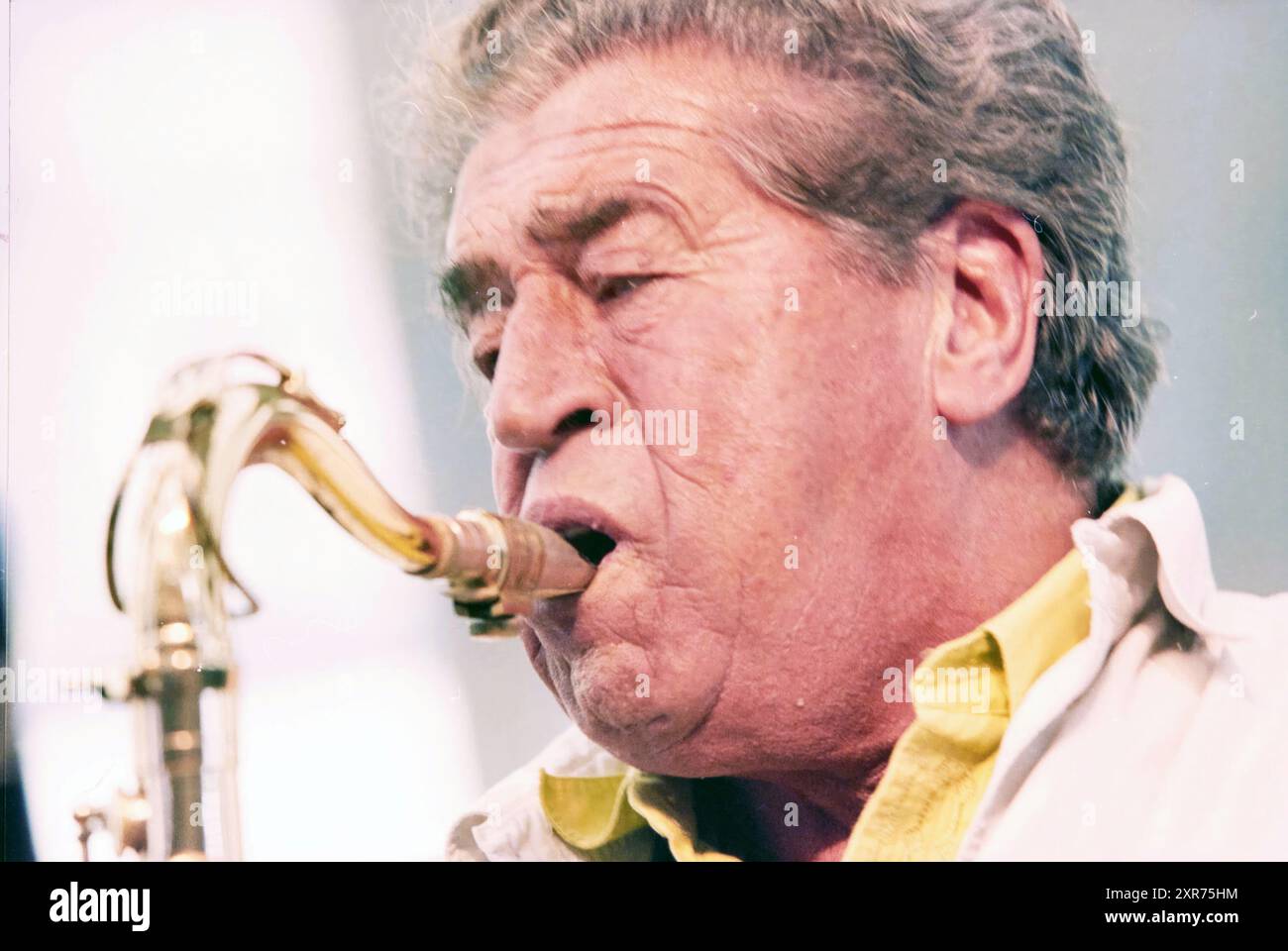 Groupe de jazz, homme au saxophone, 19-08-1999, Whizgle Dutch News : images historiques sur mesure pour l'avenir. Explorez le passé néerlandais avec des perspectives modernes grâce à des images d'agences néerlandaises. Concilier les événements d'hier avec les perspectives de demain. Embarquez pour un voyage intemporel avec des histoires qui façonnent notre avenir. Banque D'Images