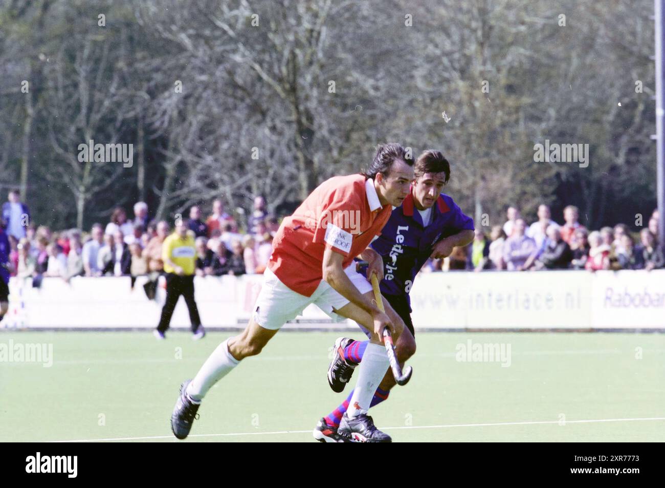 Hockey ; Bloemendaal - SCHC, 12-04-2003, Whizgle Dutch News : des images historiques sur mesure pour l'avenir. Explorez le passé néerlandais avec des perspectives modernes grâce à des images d'agences néerlandaises. Concilier les événements d'hier avec les perspectives de demain. Embarquez pour un voyage intemporel avec des histoires qui façonnent notre avenir. Banque D'Images Hockey ; Bloemendaal - SCHC, 12-04-2003, Whizgle Dutch News : des images historiques sur mesure pour l'avenir. Explorez le passé néerlandais avec des perspectives modernes grâce à des images d'agences néerlandaises. Concilier les événements d'hier avec les perspectives de demain. Embarquez pour un voyage intemporel avec des histoires qui façonnent notre avenir. Banque D'Images
