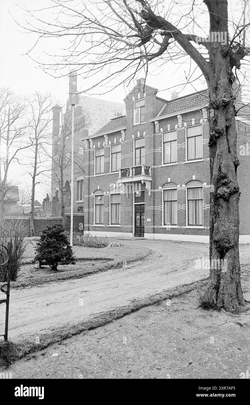 Ext. Croix blanche-jaune, extérieur, 19-01-1970, Whizgle Dutch News : images historiques sur mesure pour l'avenir. Explorez le passé néerlandais avec des perspectives modernes grâce à des images d'agences néerlandaises. Concilier les événements d'hier avec les perspectives de demain. Embarquez pour un voyage intemporel avec des histoires qui façonnent notre avenir. Banque D'Images