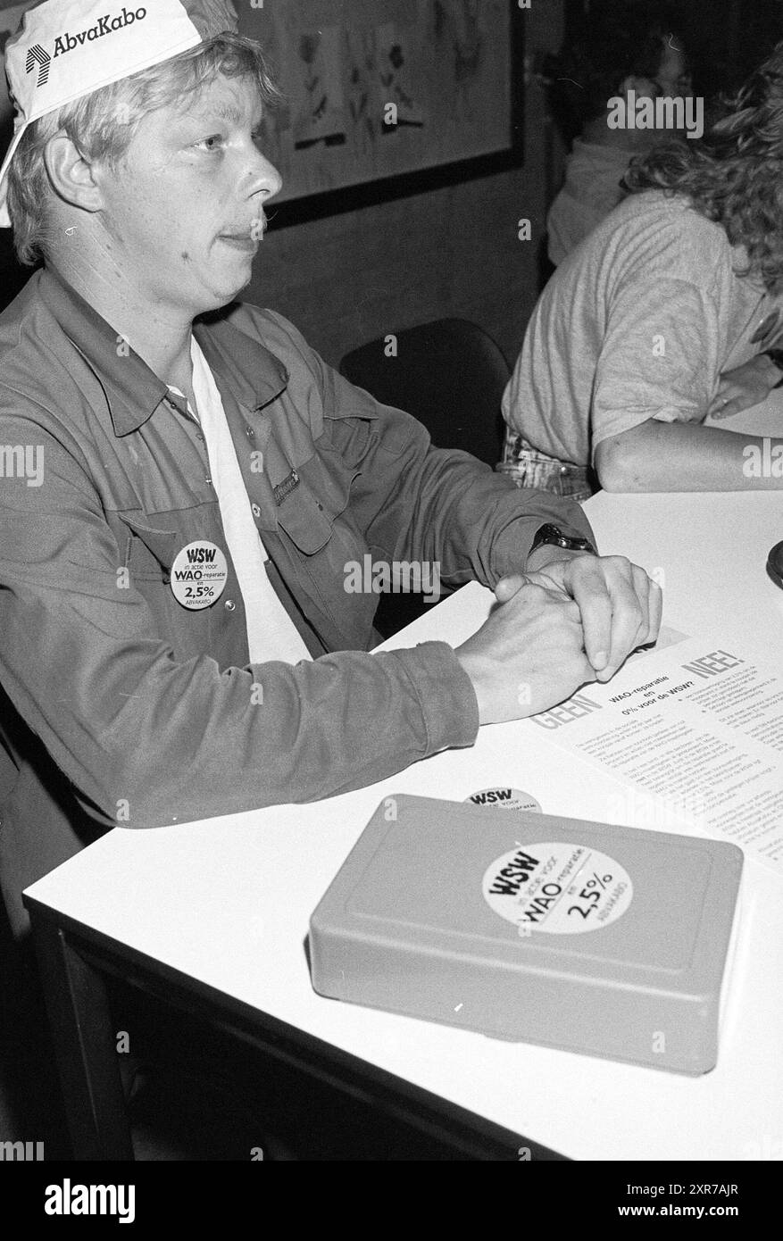 Atelier abrité, W.A.W., Hoofddorp [Working on Work, RVU], Hoofddorp, pays-Bas, 15-06-1993, Whizgle Dutch News : des images historiques sur mesure pour l'avenir. Explorez le passé néerlandais avec des perspectives modernes grâce à des images d'agences néerlandaises. Concilier les événements d'hier avec les perspectives de demain. Embarquez pour un voyage intemporel avec des histoires qui façonnent notre avenir. Banque D'Images