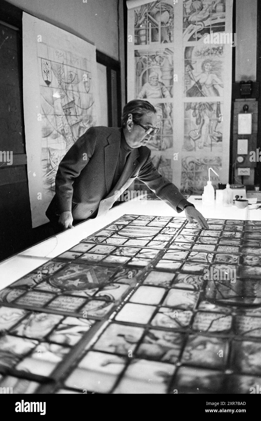 Fa. Vitrage Bogtman, Haarlem, vitrail, soufflage de verre, verre en général, Haarlem, pays-Bas, 24-02-1981, Whizgle Dutch News : des images historiques sur mesure pour l'avenir. Explorez le passé néerlandais avec des perspectives modernes grâce à des images d'agences néerlandaises. Concilier les événements d'hier avec les perspectives de demain. Embarquez pour un voyage intemporel avec des histoires qui façonnent notre avenir. Banque D'Images