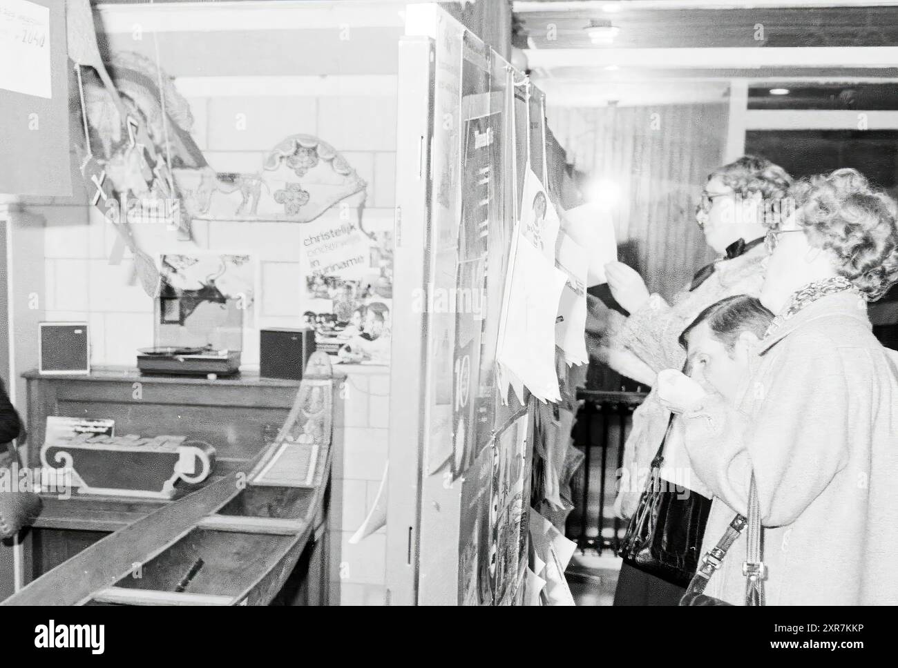 Exposition exposition ' Suriname ', exposition, 15-11-1978, Whizgle Dutch News : images historiques sur mesure pour l'avenir. Explorez le passé néerlandais avec des perspectives modernes grâce à des images d'agences néerlandaises. Concilier les événements d'hier avec les perspectives de demain. Embarquez pour un voyage intemporel avec des histoires qui façonnent notre avenir. Banque D'Images