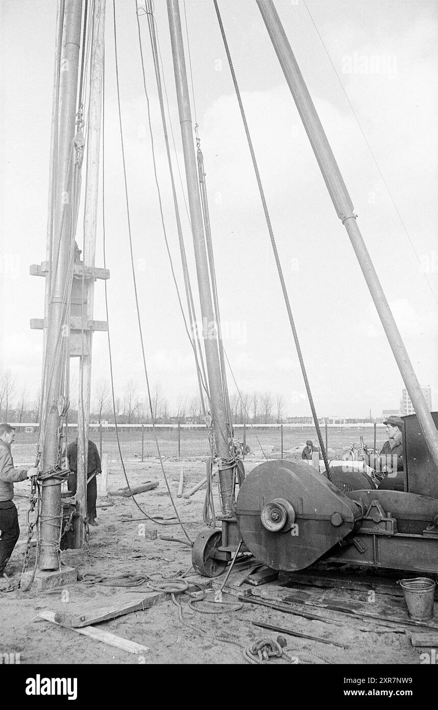 Rudolf Steiner School, First pile, modèle réduit, 01-03-1965','02-03-1965, Whizgle Dutch News : images historiques sur mesure pour l'avenir. Explorez le passé néerlandais avec des perspectives modernes grâce à des images d'agences néerlandaises. Concilier les événements d'hier avec les perspectives de demain. Embarquez pour un voyage intemporel avec des histoires qui façonnent notre avenir. Banque D'Images