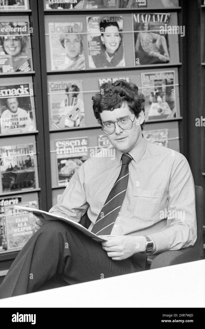 Lord v.d. Anchor + fille avec magnétophone + MRS Anneke Koks, Amsterdam Admedia, Persons, VNU Association of Dutch Publishers, Amsterdam, pays-Bas, 29-01-1980, Whizgle Dutch News : images historiques adaptées pour l'avenir. Explorez le passé néerlandais avec des perspectives modernes grâce à des images d'agences néerlandaises. Concilier les événements d'hier avec les perspectives de demain. Embarquez pour un voyage intemporel avec des histoires qui façonnent notre avenir. Banque D'Images