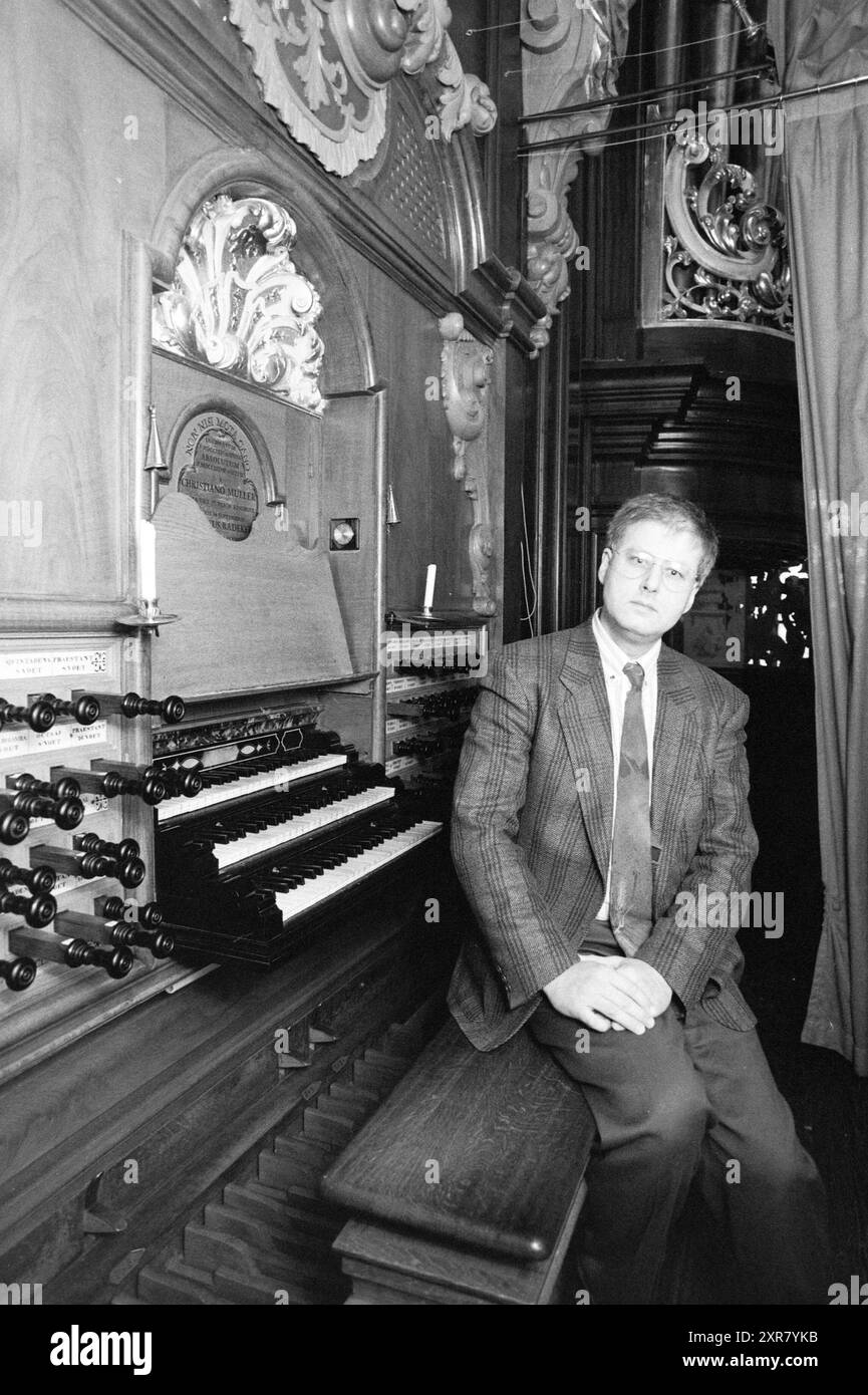 Organiste Jos vd Kooy, orgues et organistes, 10-01-1990, Whizgle Dutch News : images historiques sur mesure pour l'avenir. Explorez le passé néerlandais avec des perspectives modernes grâce à des images d'agences néerlandaises. Concilier les événements d'hier avec les perspectives de demain. Embarquez pour un voyage intemporel avec des histoires qui façonnent notre avenir. Banque D'Images