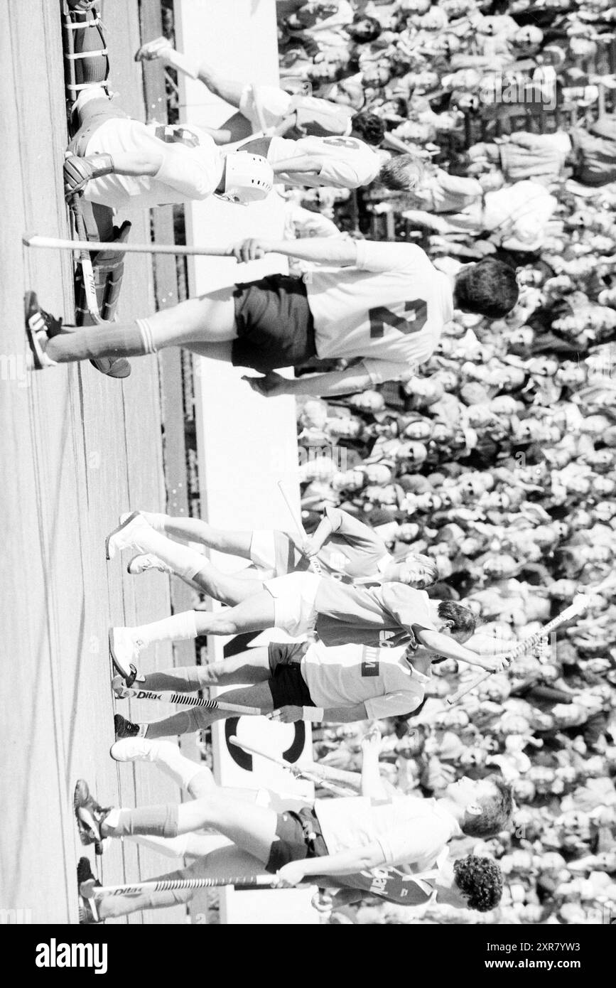 Bloemendaal- Édimbourg, Hockey, 20-05-1988, Whizgle Dutch News : des images historiques sur mesure pour l'avenir. Explorez le passé néerlandais avec des perspectives modernes grâce à des images d'agences néerlandaises. Concilier les événements d'hier avec les perspectives de demain. Embarquez pour un voyage intemporel avec des histoires qui façonnent notre avenir. Banque D'Images