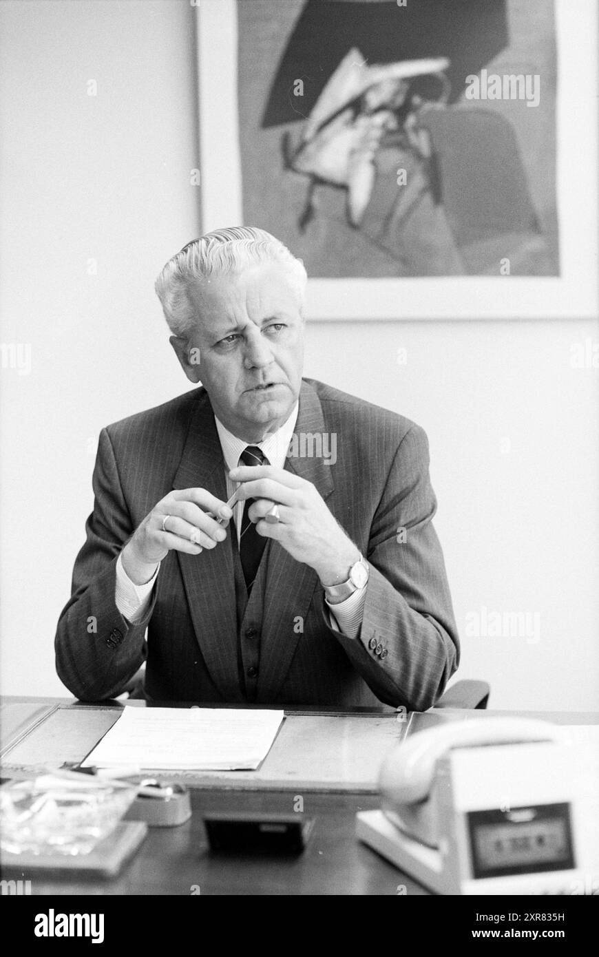 Président AWV M. Van Wijk, associations, 26-02-1988, Whizgle Dutch News : images historiques adaptées à l'avenir. Explorez le passé néerlandais avec des perspectives modernes grâce à des images d'agences néerlandaises. Concilier les événements d'hier avec les perspectives de demain. Embarquez pour un voyage intemporel avec des histoires qui façonnent notre avenir. Banque D'Images