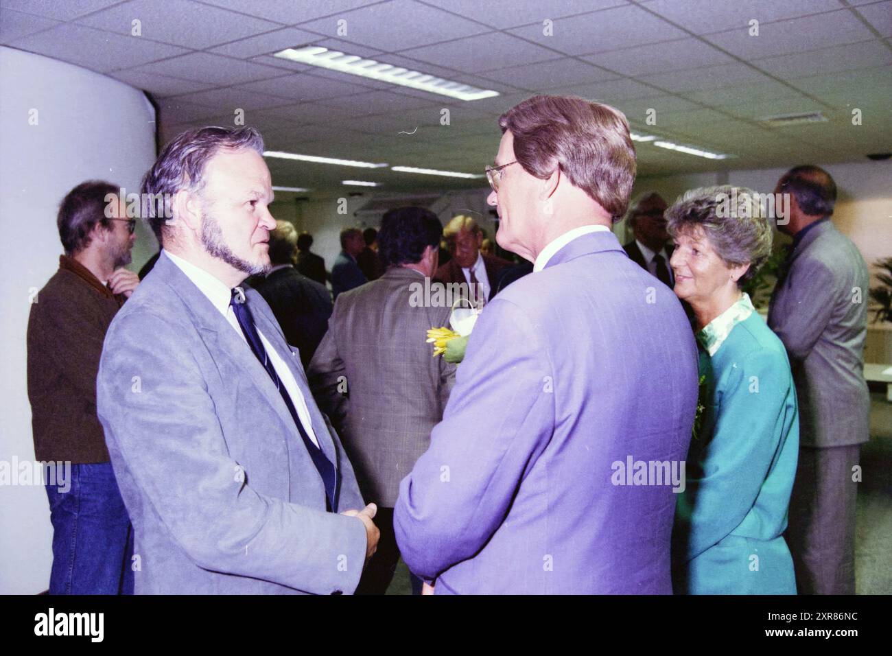 Réception, Whizgle Dutch News : des images historiques sur mesure pour l'avenir. Explorez le passé néerlandais avec des perspectives modernes grâce à des images d'agences néerlandaises. Concilier les événements d'hier avec les perspectives de demain. Embarquez pour un voyage intemporel avec des histoires qui façonnent notre avenir. Banque D'Images