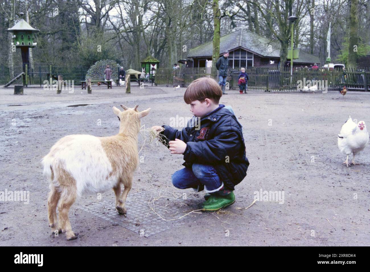 Zoo pour enfants, Whizgle Dutch News : des images historiques sur mesure pour l'avenir. Explorez le passé néerlandais avec des perspectives modernes grâce à des images d'agences néerlandaises. Concilier les événements d'hier avec les perspectives de demain. Embarquez pour un voyage intemporel avec des histoires qui façonnent notre avenir. Banque D'Images