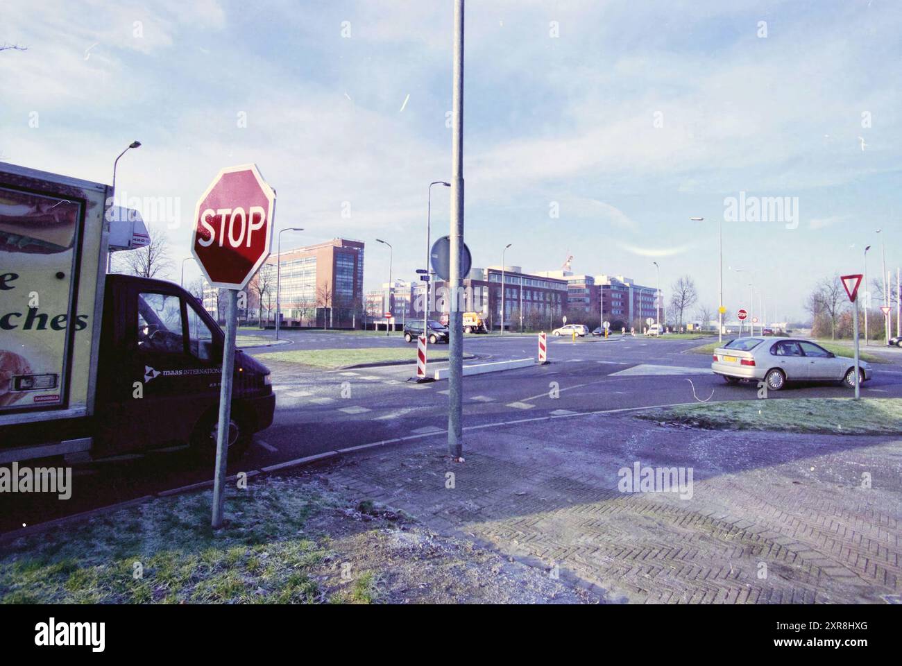 Dangerous intersection, Schiphol Rijk, Schiphol-Rijk, 09-01-2002, Whizgle Dutch News : des images historiques sur mesure pour l'avenir. Explorez le passé néerlandais avec des perspectives modernes grâce à des images d'agences néerlandaises. Concilier les événements d'hier avec les perspectives de demain. Embarquez pour un voyage intemporel avec des histoires qui façonnent notre avenir. Banque D'Images